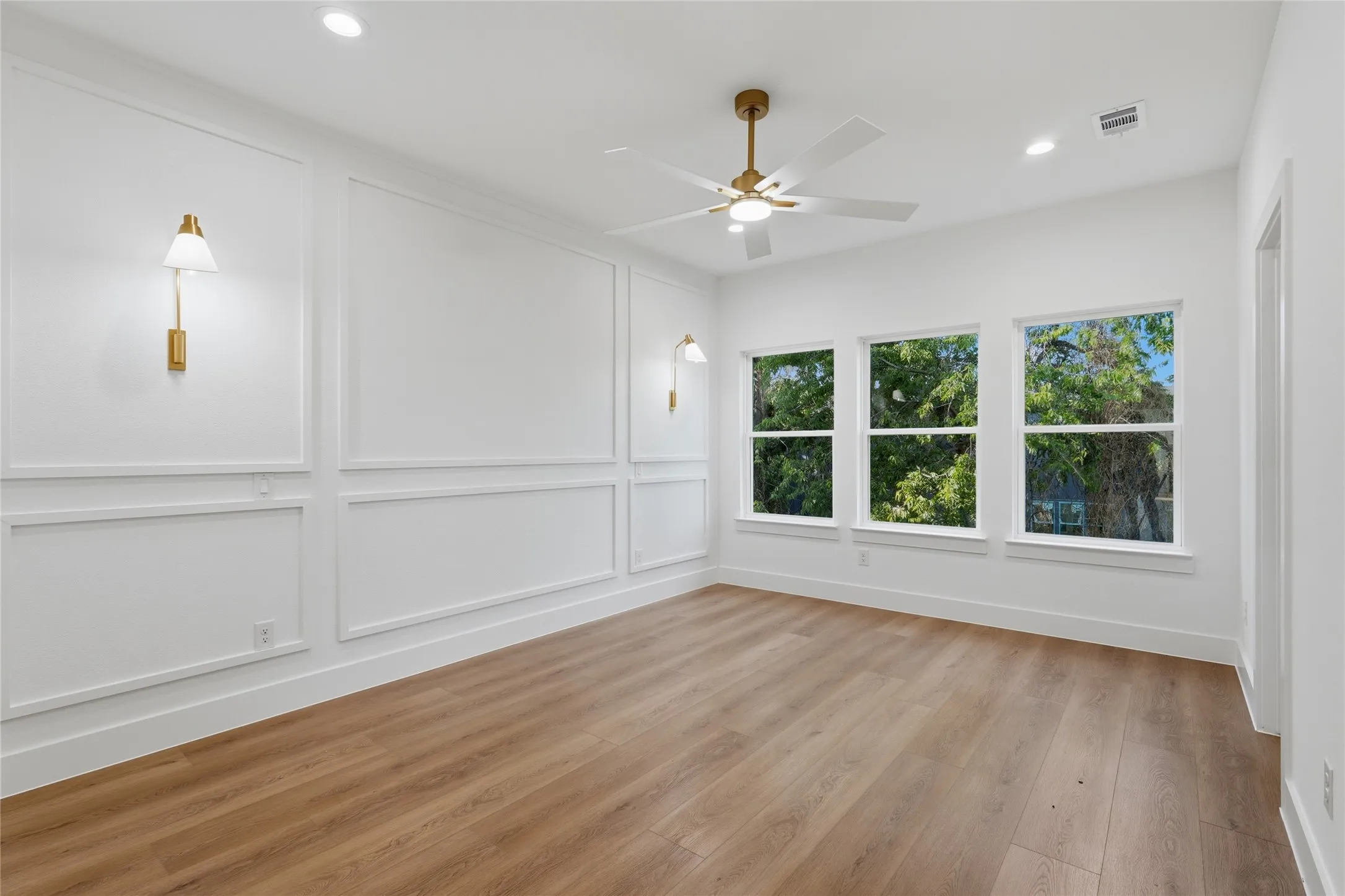 Single Family Residence For Sale in Dallas County , 5806 Carlton Garrett Street, Dallas, Texas 75215, 4 Bedroom, 3 Bathroom, 2 Garage spaces, 2,100 Sqft, built in 2026, mls#21386762, Real Estate Agent in Dallas, Homes For Sale in Dallas county, Homes For Sale in Dallas, Realtor in Dallas Texas, Real Estate Brokerage Independent Realty Texas, Luminita Cordes Realtor