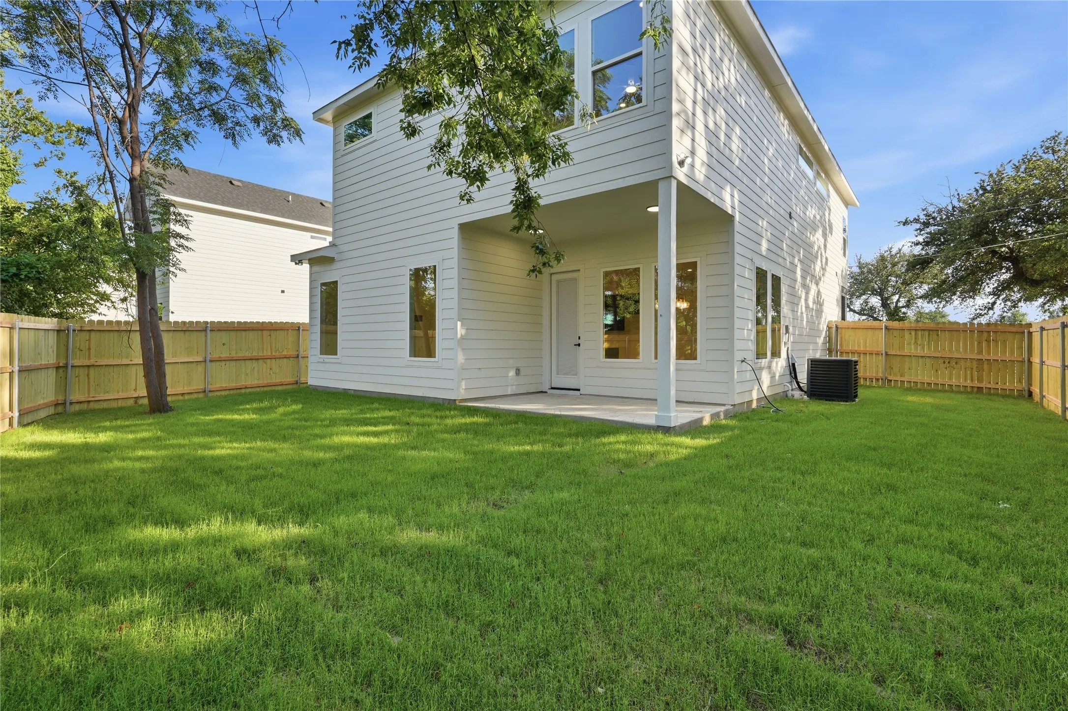 Single Family Residence For Sale in Dallas County , 5806 Carlton Garrett Street, Dallas, Texas 75215, 4 Bedroom, 3 Bathroom, 2 Garage spaces, 2,100 Sqft, built in 2026, mls#21386762, Real Estate Agent in Dallas, Homes For Sale in Dallas county, Homes For Sale in Dallas, Realtor in Dallas Texas, Real Estate Brokerage Independent Realty Texas, Luminita Cordes Realtor