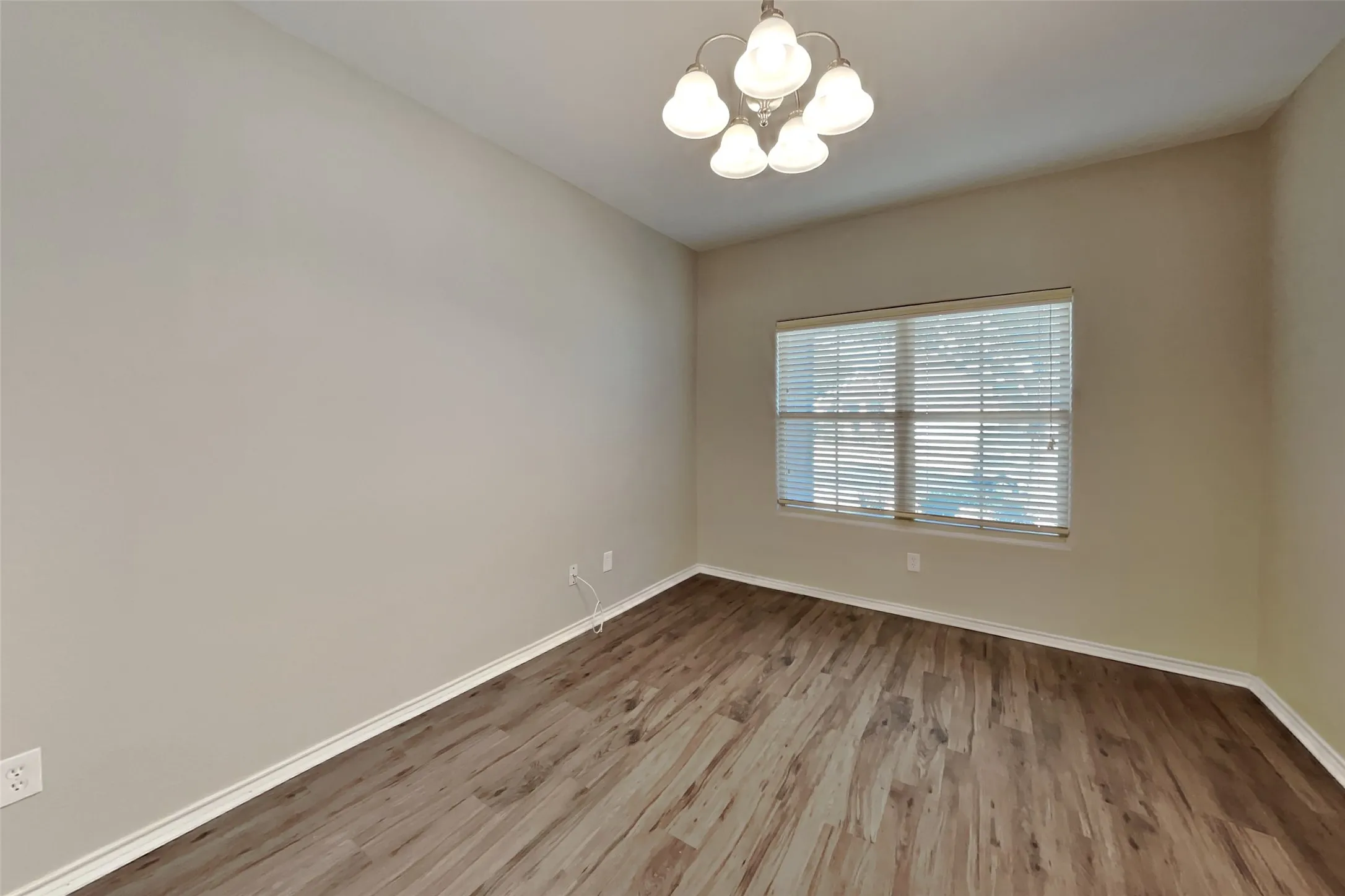 Single Family Residence For Rent in Tarrant County , 11704 Anna Grace Drive, Fort Worth, Texas 76028, 3 Bedroom, 2 Bathroom, 2 Garage spaces, 1,712 Sqft, built in 2014, mls#21391672, Real Estate Agent in Fort Worth, Homes For Rent in Tarrant county, Homes For Rent in Fort Worth, Realtor in Fort Worth Texas, Real Estate Brokerage Independent Realty Texas, Luminita Cordes Realtor