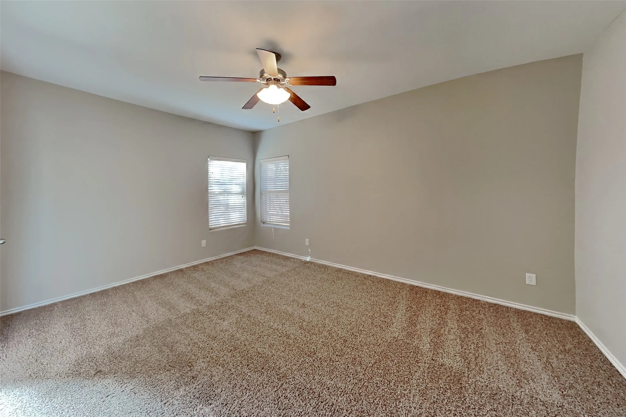 Single Family Residence For Rent in Tarrant County , 11704 Anna Grace Drive, Fort Worth, Texas 76028, 3 Bedroom, 2 Bathroom, 2 Garage spaces, 1,712 Sqft, built in 2014, mls#21391672, Real Estate Agent in Fort Worth, Homes For Rent in Tarrant county, Homes For Rent in Fort Worth, Realtor in Fort Worth Texas, Real Estate Brokerage Independent Realty Texas, Luminita Cordes Realtor