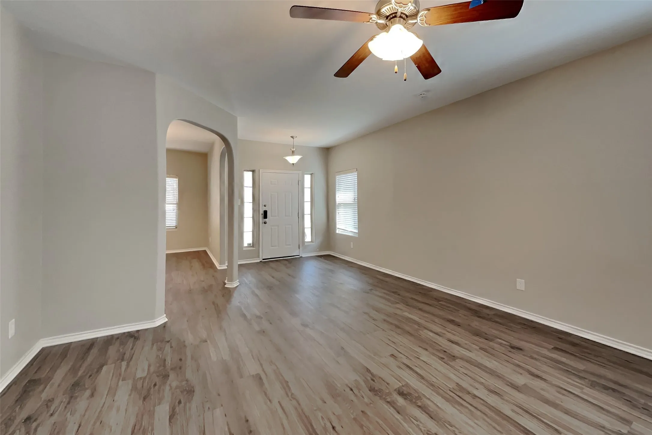 Single Family Residence For Rent in Tarrant County , 11704 Anna Grace Drive, Fort Worth, Texas 76028, 3 Bedroom, 2 Bathroom, 2 Garage spaces, 1,712 Sqft, built in 2014, mls#21391672, Real Estate Agent in Fort Worth, Homes For Rent in Tarrant county, Homes For Rent in Fort Worth, Realtor in Fort Worth Texas, Real Estate Brokerage Independent Realty Texas, Luminita Cordes Realtor