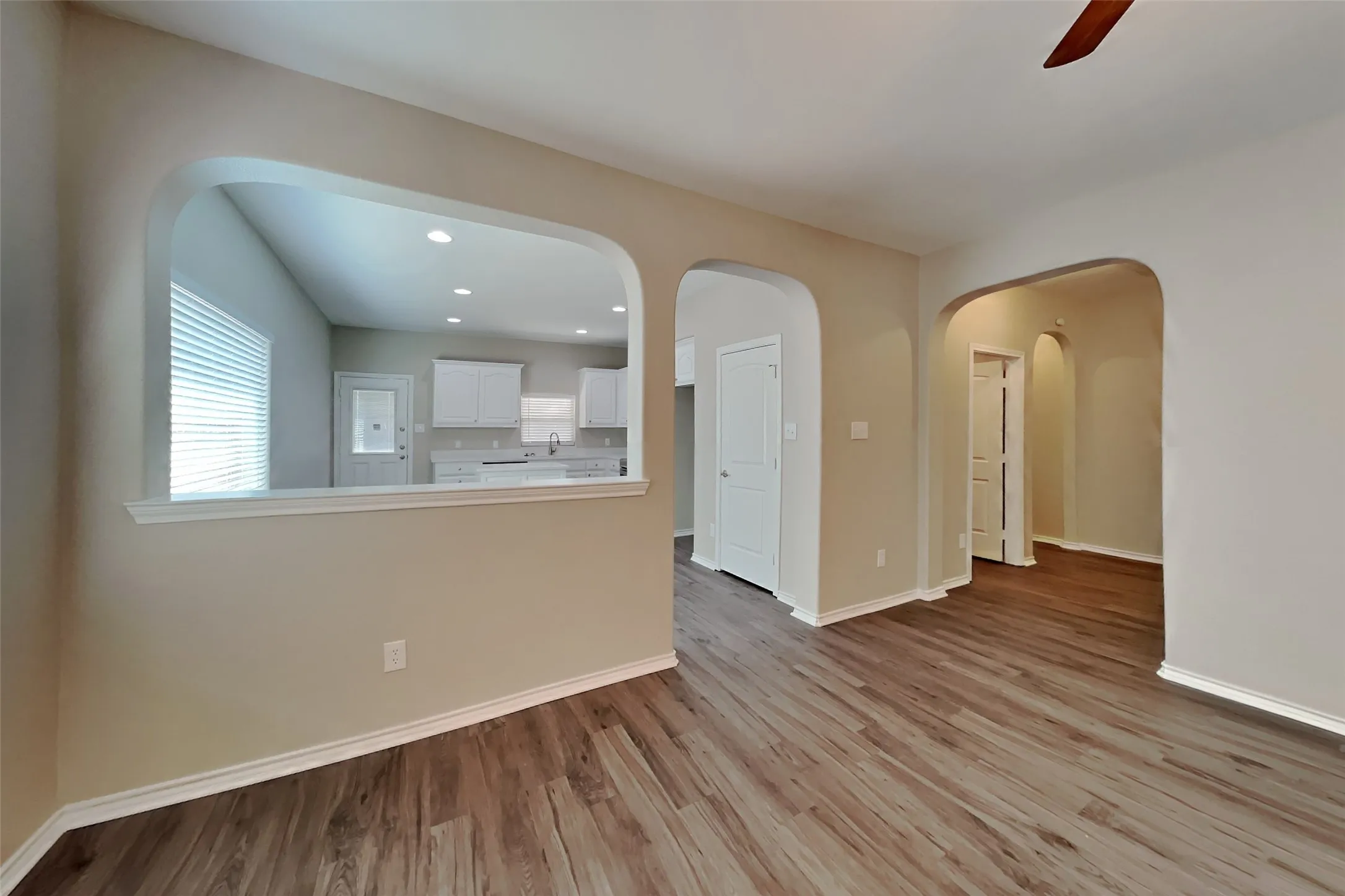 Single Family Residence For Rent in Tarrant County , 11704 Anna Grace Drive, Fort Worth, Texas 76028, 3 Bedroom, 2 Bathroom, 2 Garage spaces, 1,712 Sqft, built in 2014, mls#21391672, Real Estate Agent in Fort Worth, Homes For Rent in Tarrant county, Homes For Rent in Fort Worth, Realtor in Fort Worth Texas, Real Estate Brokerage Independent Realty Texas, Luminita Cordes Realtor