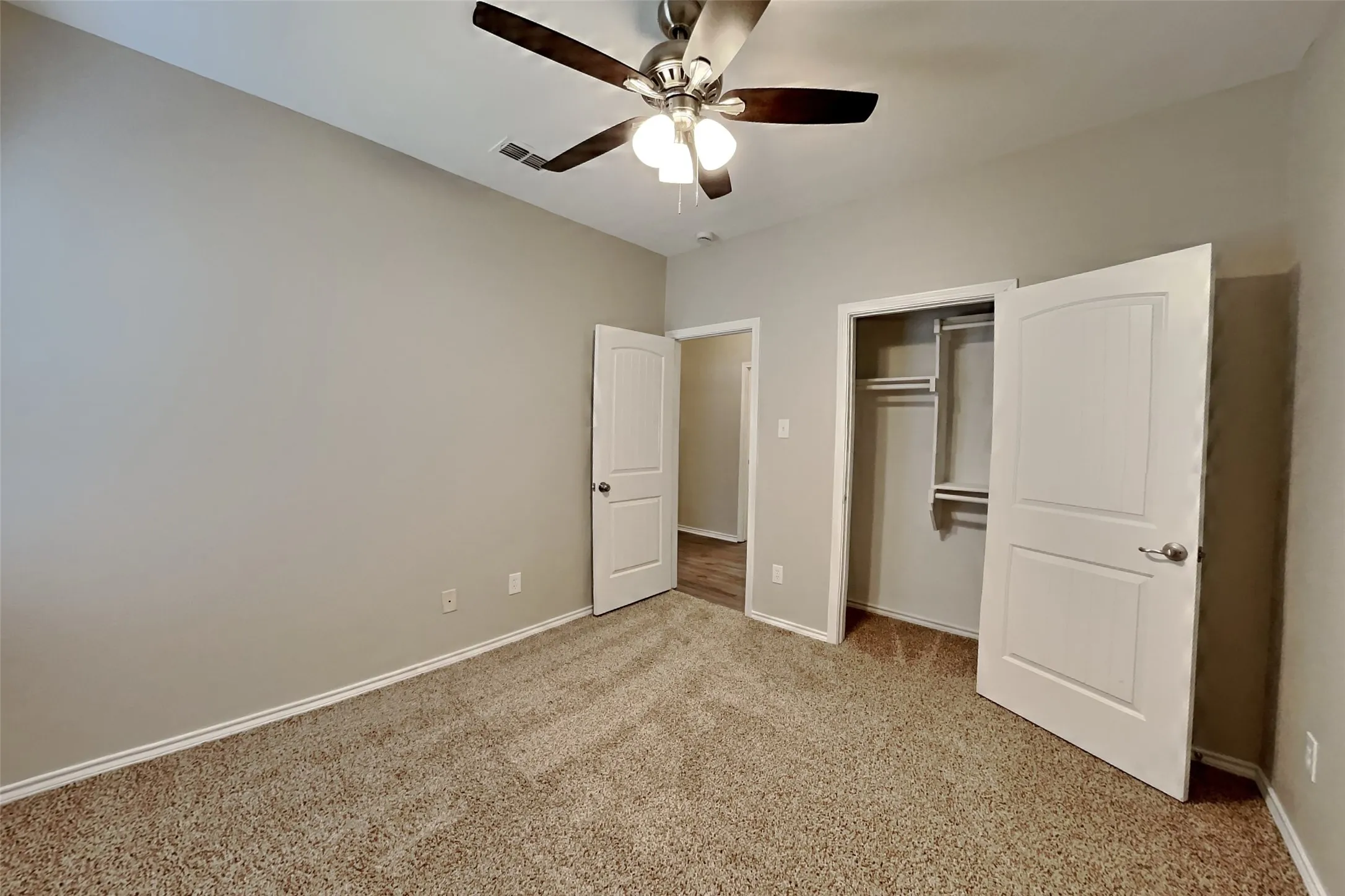 Single Family Residence For Rent in Tarrant County , 11704 Anna Grace Drive, Fort Worth, Texas 76028, 3 Bedroom, 2 Bathroom, 2 Garage spaces, 1,712 Sqft, built in 2014, mls#21391672, Real Estate Agent in Fort Worth, Homes For Rent in Tarrant county, Homes For Rent in Fort Worth, Realtor in Fort Worth Texas, Real Estate Brokerage Independent Realty Texas, Luminita Cordes Realtor