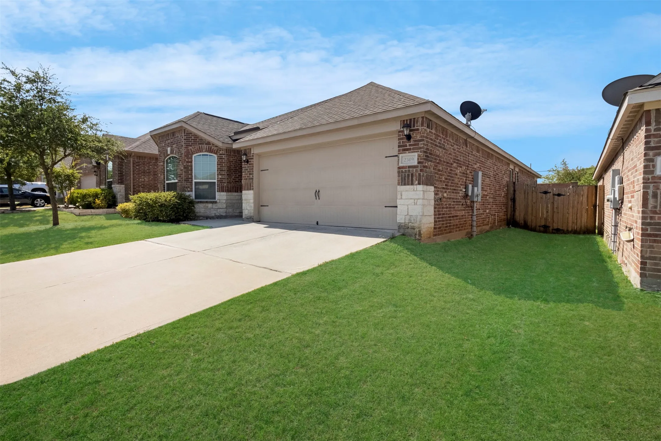 Single Family Residence For Rent in Collin County , 2309 Sephora, Anna, Texas 75409, 3 Bedroom, 2 Bathroom, 2 Garage spaces, 1,928 Sqft, built in 2016, mls#21388875, Real Estate Agent in Anna, Homes For Rent in Collin county, Homes For Rent in Anna, Realtor in Anna Texas, Real Estate Brokerage Independent Realty Texas, Luminita Cordes Realtor