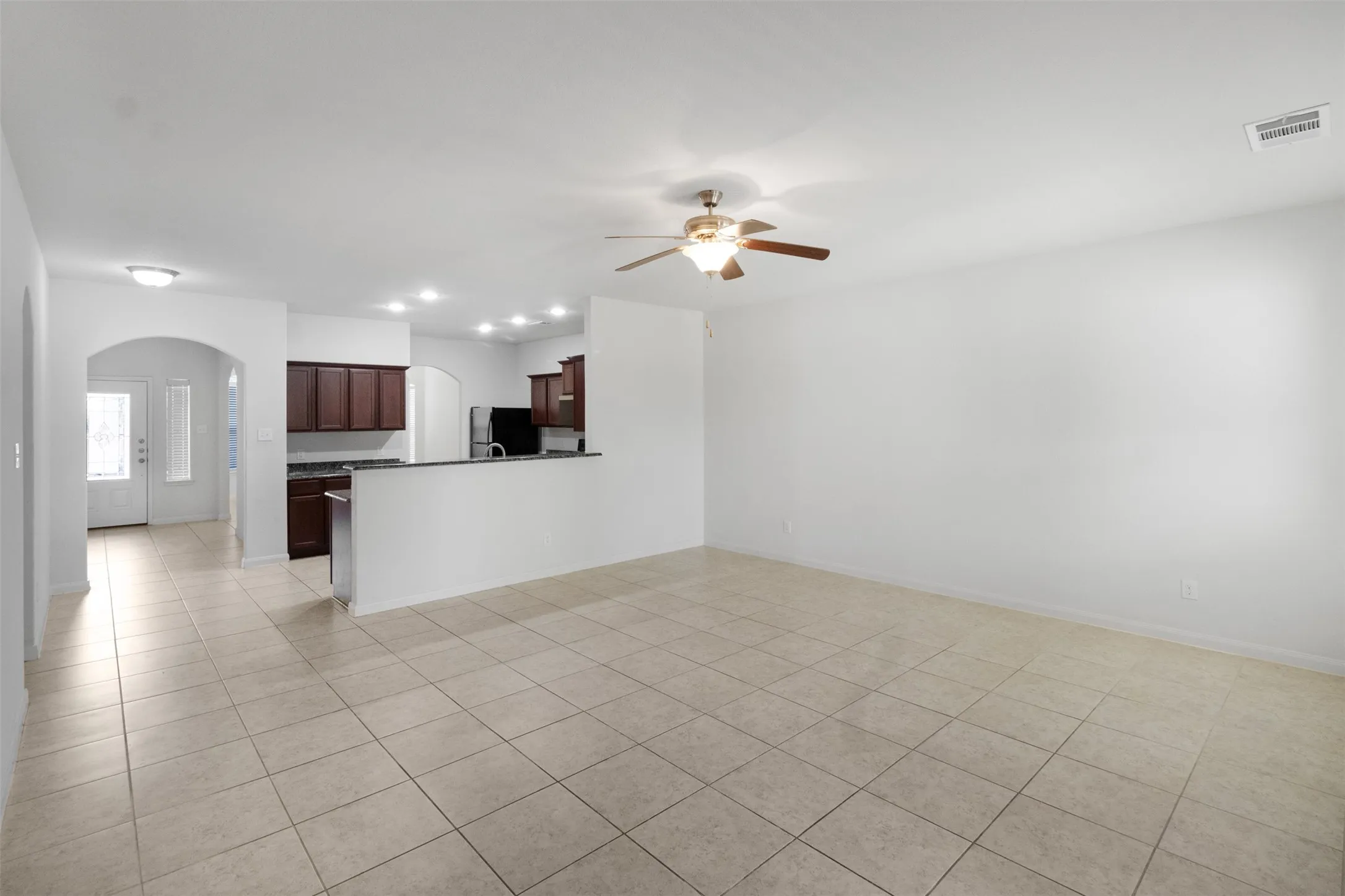 Single Family Residence For Rent in Collin County , 2309 Sephora, Anna, Texas 75409, 3 Bedroom, 2 Bathroom, 2 Garage spaces, 1,928 Sqft, built in 2016, mls#21388875, Real Estate Agent in Anna, Homes For Rent in Collin county, Homes For Rent in Anna, Realtor in Anna Texas, Real Estate Brokerage Independent Realty Texas, Luminita Cordes Realtor
