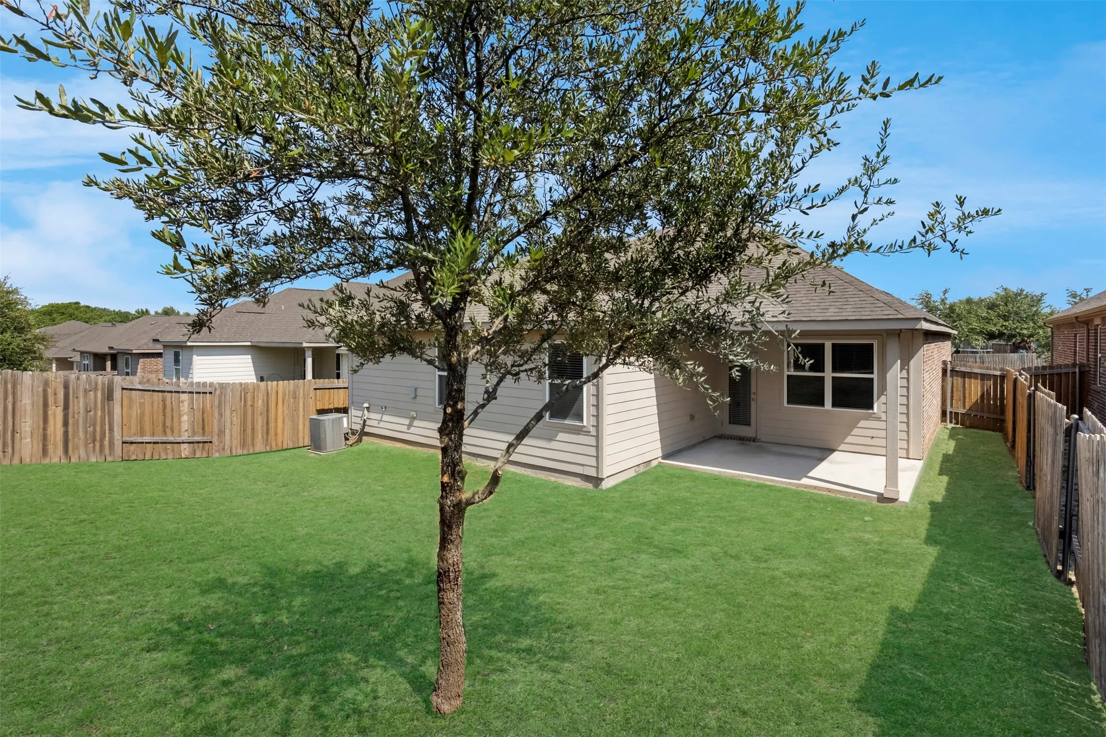 Single Family Residence For Rent in Collin County , 2309 Sephora, Anna, Texas 75409, 3 Bedroom, 2 Bathroom, 2 Garage spaces, 1,928 Sqft, built in 2016, mls#21388875, Real Estate Agent in Anna, Homes For Rent in Collin county, Homes For Rent in Anna, Realtor in Anna Texas, Real Estate Brokerage Independent Realty Texas, Luminita Cordes Realtor