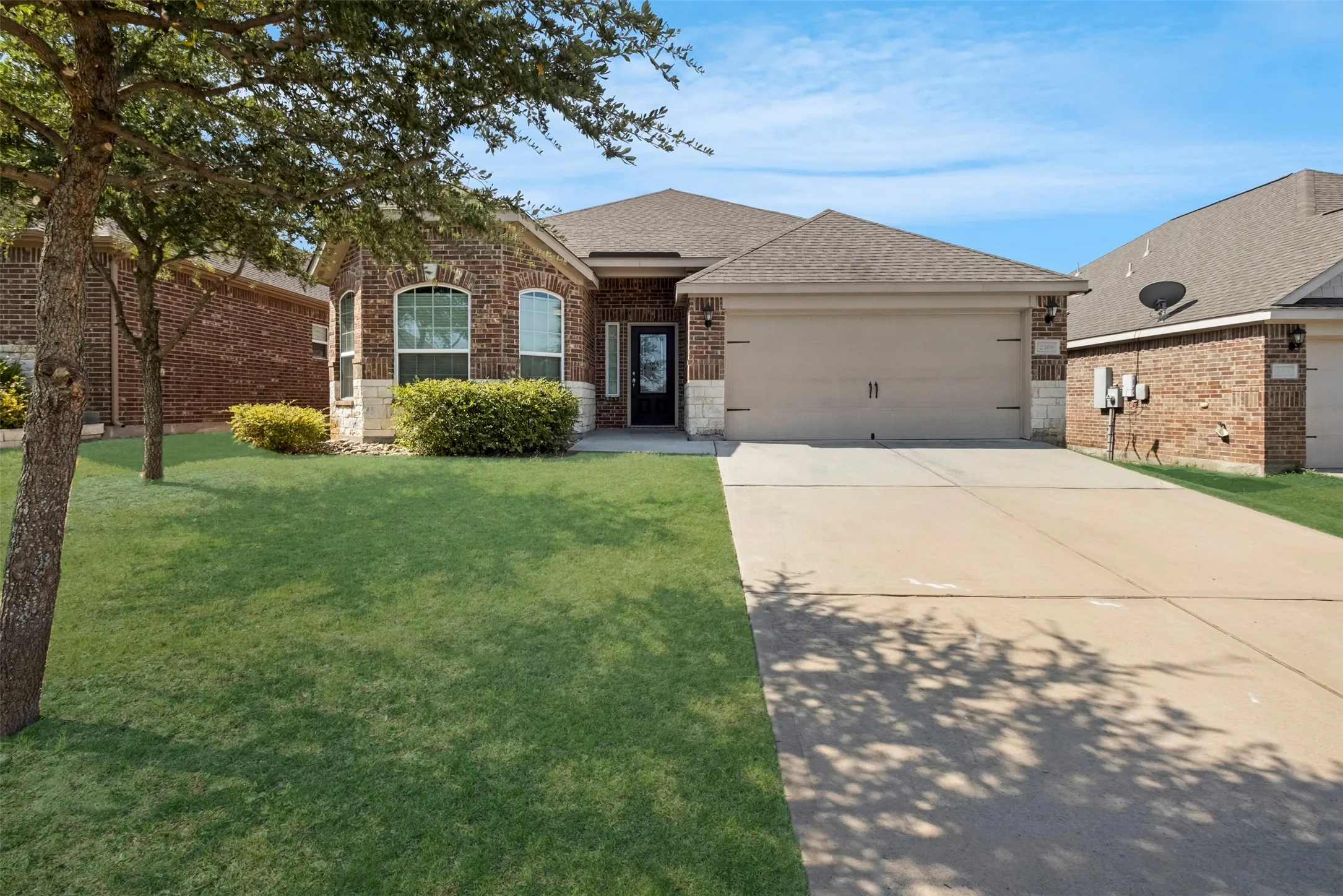 Single Family Residence For Rent in Collin County , 2309 Sephora, Anna, Texas 75409, 3 Bedroom, 2 Bathroom, 2 Garage spaces, 1,928 Sqft, built in 2016, mls#21388875, Real Estate Agent in Anna, Homes For Rent in Collin county, Homes For Rent in Anna, Realtor in Anna Texas, Real Estate Brokerage Independent Realty Texas, Luminita Cordes Realtor