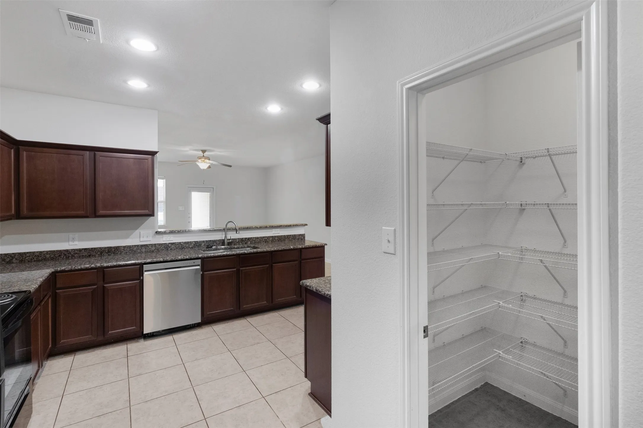 Single Family Residence For Rent in Collin County , 2309 Sephora, Anna, Texas 75409, 3 Bedroom, 2 Bathroom, 2 Garage spaces, 1,928 Sqft, built in 2016, mls#21388875, Real Estate Agent in Anna, Homes For Rent in Collin county, Homes For Rent in Anna, Realtor in Anna Texas, Real Estate Brokerage Independent Realty Texas, Luminita Cordes Realtor