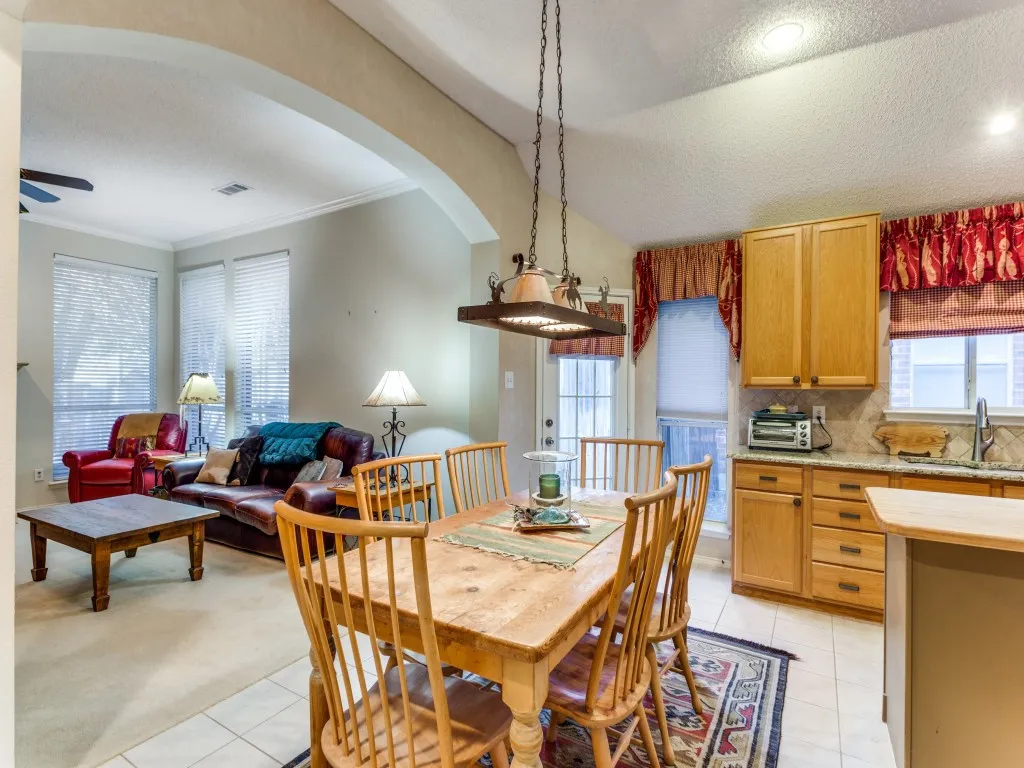 Single Family Residence For Sale in Denton County , 3605 Kales Lane, Flower Mound, Texas 75022, 3 Bedroom, 2 Bathroom, 2 Garage spaces, 1,887 Sqft, built in 1997, mls#21391686, Real Estate Agent in Flower Mound, Homes For Sale in Denton county, Homes For Sale in Flower Mound, Realtor in Flower Mound Texas, Real Estate Brokerage Independent Realty Texas, Luminita Cordes Realtor