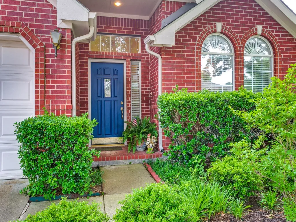 Single Family Residence For Sale in Denton County , 3605 Kales Lane, Flower Mound, Texas 75022, 3 Bedroom, 2 Bathroom, 2 Garage spaces, 1,887 Sqft, built in 1997, mls#21391686, Real Estate Agent in Flower Mound, Homes For Sale in Denton county, Homes For Sale in Flower Mound, Realtor in Flower Mound Texas, Real Estate Brokerage Independent Realty Texas, Luminita Cordes Realtor