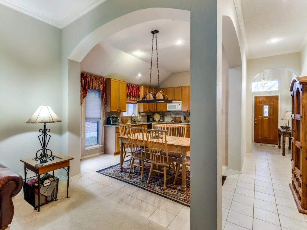 Single Family Residence For Sale in Denton County , 3605 Kales Lane, Flower Mound, Texas 75022, 3 Bedroom, 2 Bathroom, 2 Garage spaces, 1,887 Sqft, built in 1997, mls#21391686, Real Estate Agent in Flower Mound, Homes For Sale in Denton county, Homes For Sale in Flower Mound, Realtor in Flower Mound Texas, Real Estate Brokerage Independent Realty Texas, Luminita Cordes Realtor