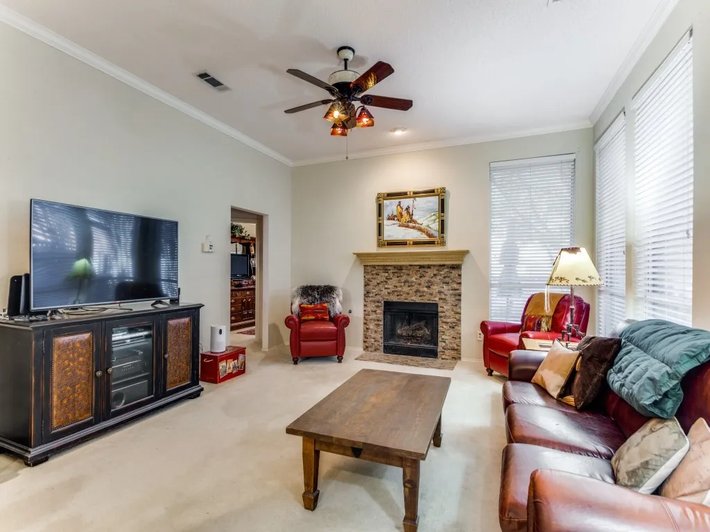 Single Family Residence For Sale in Denton County , 3605 Kales Lane, Flower Mound, Texas 75022, 3 Bedroom, 2 Bathroom, 2 Garage spaces, 1,887 Sqft, built in 1997, mls#21391686, Real Estate Agent in Flower Mound, Homes For Sale in Denton county, Homes For Sale in Flower Mound, Realtor in Flower Mound Texas, Real Estate Brokerage Independent Realty Texas, Luminita Cordes Realtor