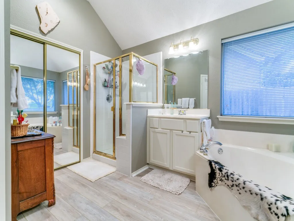 Single Family Residence For Sale in Denton County , 3605 Kales Lane, Flower Mound, Texas 75022, 3 Bedroom, 2 Bathroom, 2 Garage spaces, 1,887 Sqft, built in 1997, mls#21391686, Real Estate Agent in Flower Mound, Homes For Sale in Denton county, Homes For Sale in Flower Mound, Realtor in Flower Mound Texas, Real Estate Brokerage Independent Realty Texas, Luminita Cordes Realtor