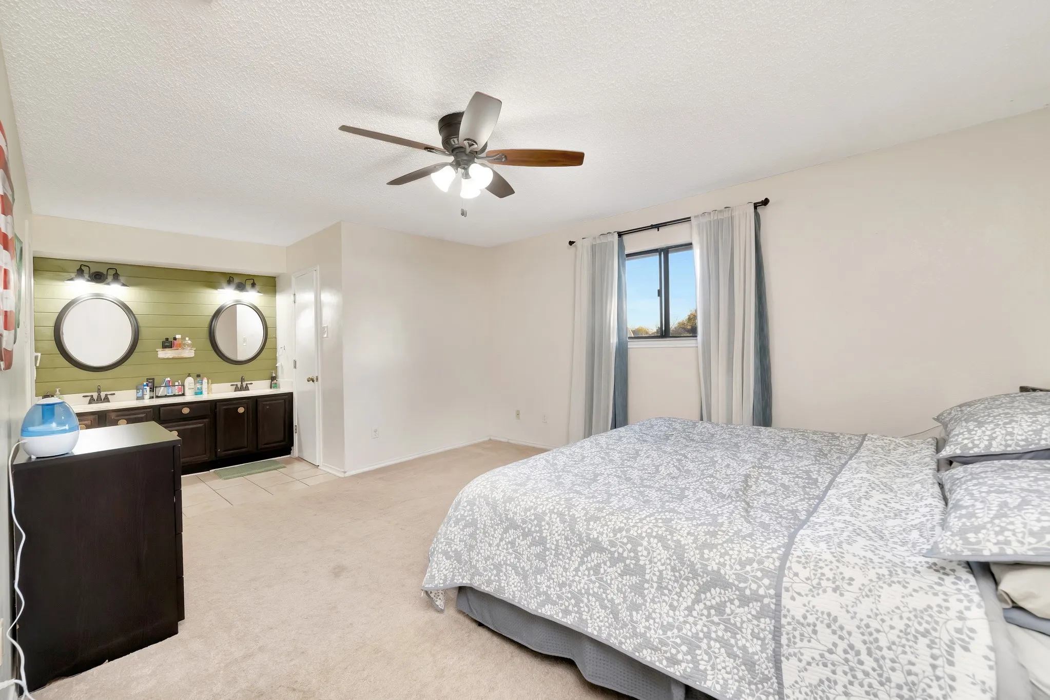 Single Family Residence For Sale in Dallas County , 2612 Herring Circle, Sachse, Texas 75048, 3 Bedroom, 2 Bathroom, 2 Garage spaces, 1,440 Sqft, built in 1984, mls#21391687, Real Estate Agent in Sachse, Homes For Sale in Dallas county, Homes For Sale in Sachse, Realtor in Sachse Texas, Real Estate Brokerage Independent Realty Texas, Luminita Cordes Realtor