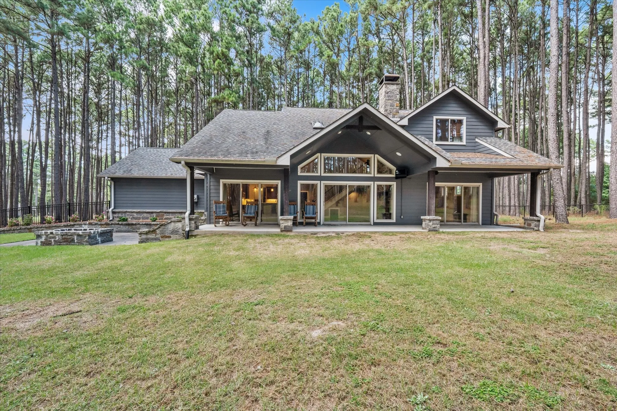 Single Family Residence For Sale in Henderson County , 7726 Fallow Run, Larue, Texas 75770, 4 Bedroom, 3 Bathroom, 2 Garage spaces, 2,277 Sqft, built in 2014, mls#21388653, Real Estate Agent in Larue, Homes For Sale in Henderson county, Homes For Sale in Larue, Realtor in Larue Texas, Real Estate Brokerage Independent Realty Texas, Luminita Cordes Realtor