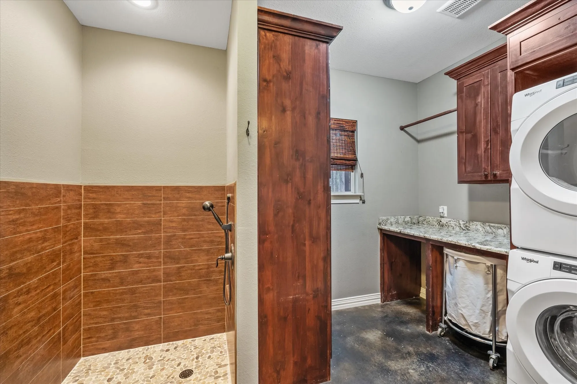 Off garage Laundry room with dog shower!!!