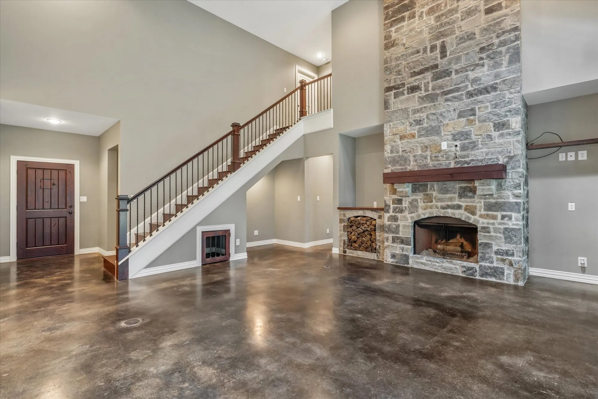 Single Family Residence For Sale in Henderson County , 7726 Fallow Run, Larue, Texas 75770, 4 Bedroom, 3 Bathroom, 2 Garage spaces, 2,277 Sqft, built in 2014, mls#21388653, Real Estate Agent in Larue, Homes For Sale in Henderson county, Homes For Sale in Larue, Realtor in Larue Texas, Real Estate Brokerage Independent Realty Texas, Luminita Cordes Realtor