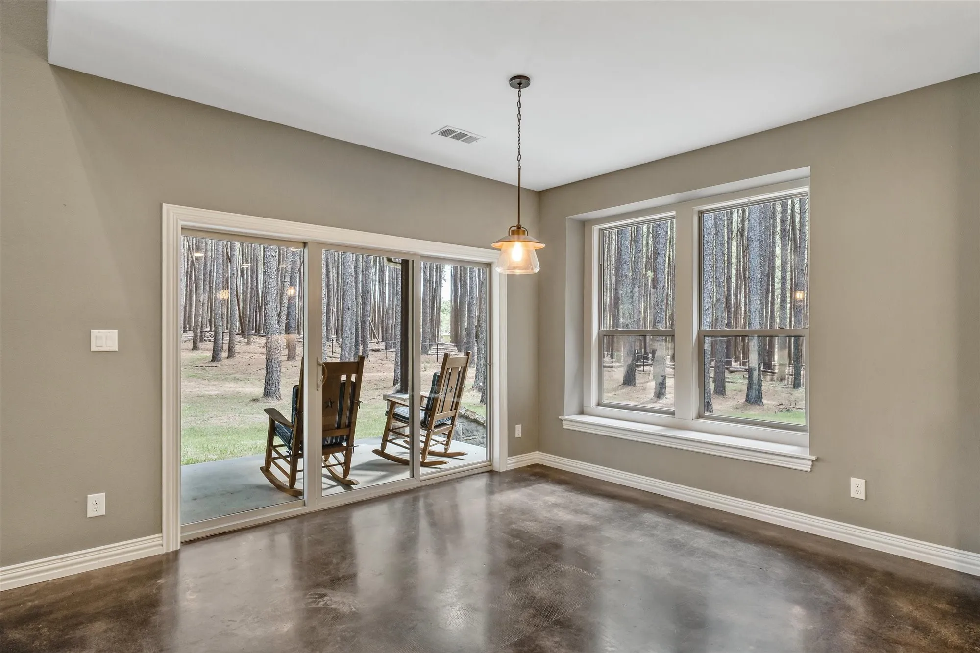 Dining area
