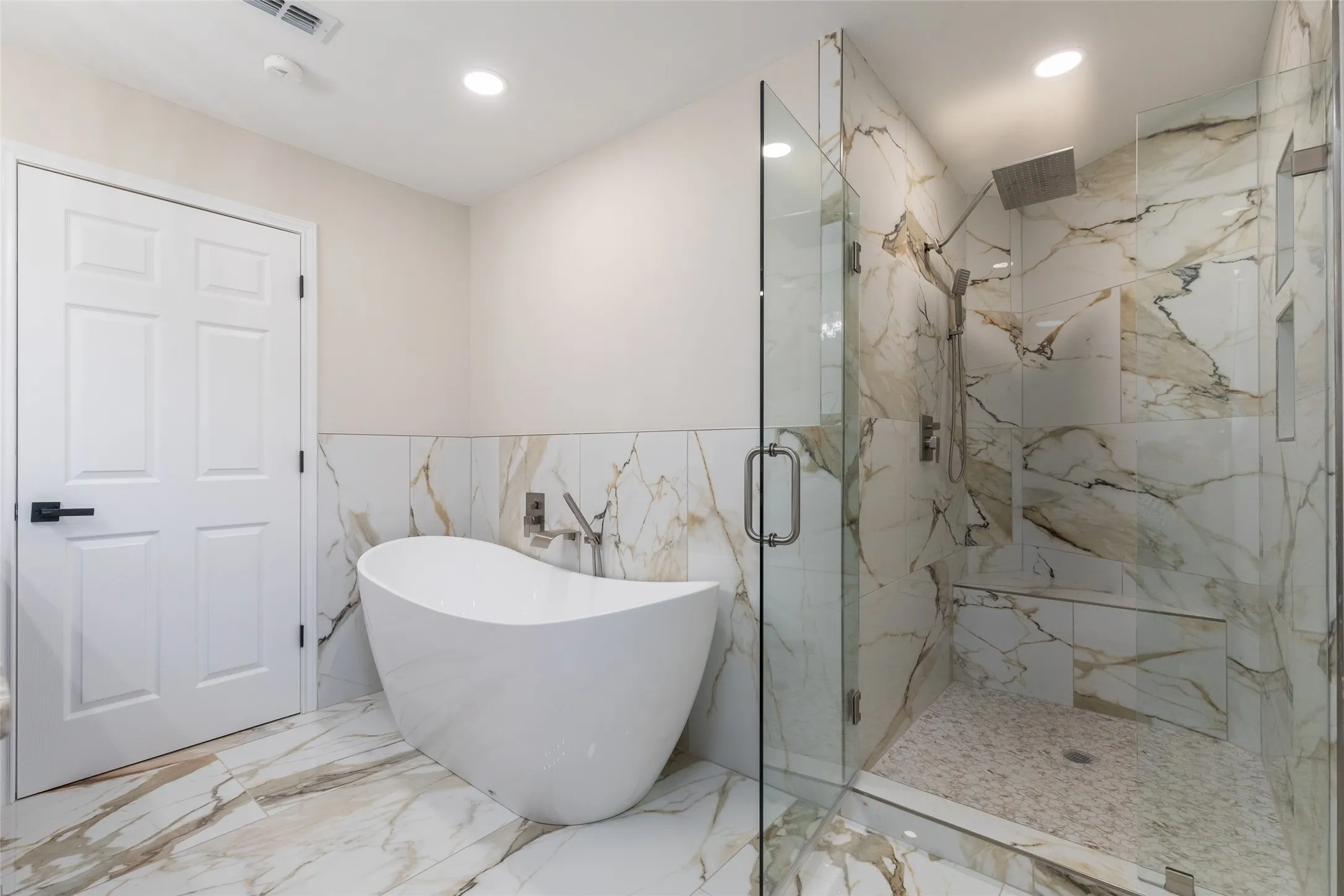 Single Family Residence For Sale in Taylor County , 1394 S Pioneer Drive, Abilene, Texas 79605, 5 Bedroom, 3 Bathroom, Garage spaces, 2,895 Sqft, built in 1972, mls#21391671, Real Estate Agent in Abilene, Homes For Sale in Taylor county, Homes For Sale in Abilene, Realtor in Abilene Texas, Real Estate Brokerage Independent Realty Texas, Luminita Cordes Realtor