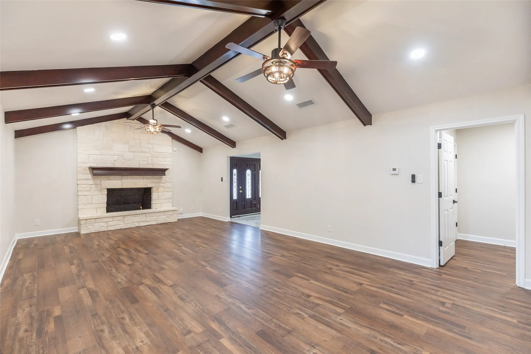Single Family Residence For Sale in Taylor County , 1394 S Pioneer Drive, Abilene, Texas 79605, 5 Bedroom, 3 Bathroom, Garage spaces, 2,895 Sqft, built in 1972, mls#21391671, Real Estate Agent in Abilene, Homes For Sale in Taylor county, Homes For Sale in Abilene, Realtor in Abilene Texas, Real Estate Brokerage Independent Realty Texas, Luminita Cordes Realtor
