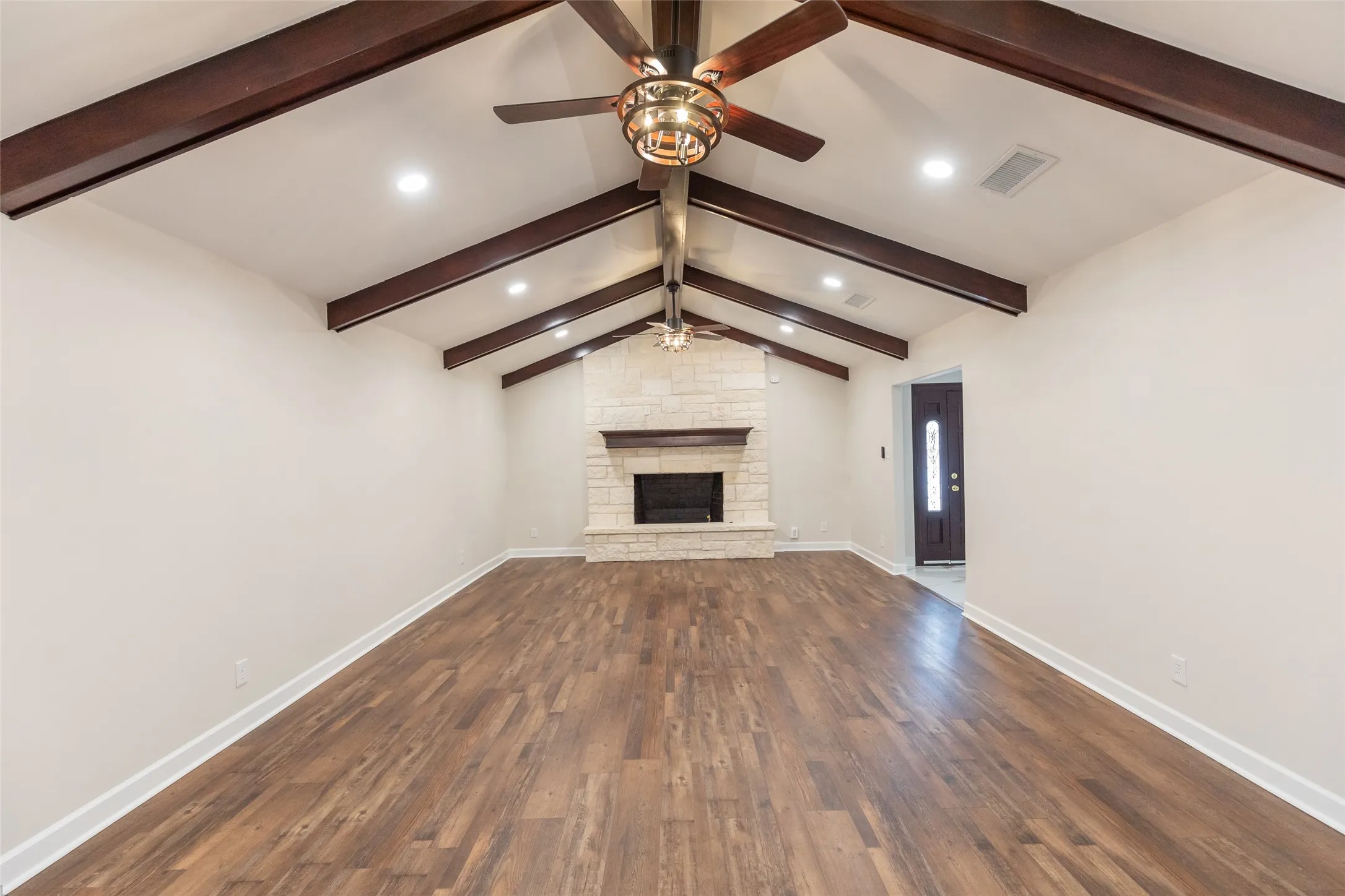 Single Family Residence For Sale in Taylor County , 1394 S Pioneer Drive, Abilene, Texas 79605, 5 Bedroom, 3 Bathroom, Garage spaces, 2,895 Sqft, built in 1972, mls#21391671, Real Estate Agent in Abilene, Homes For Sale in Taylor county, Homes For Sale in Abilene, Realtor in Abilene Texas, Real Estate Brokerage Independent Realty Texas, Luminita Cordes Realtor