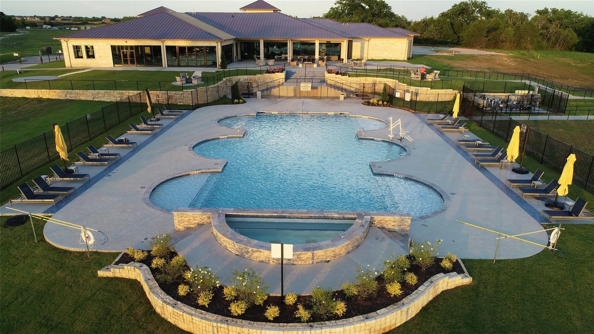 Pool (1).Jpeg