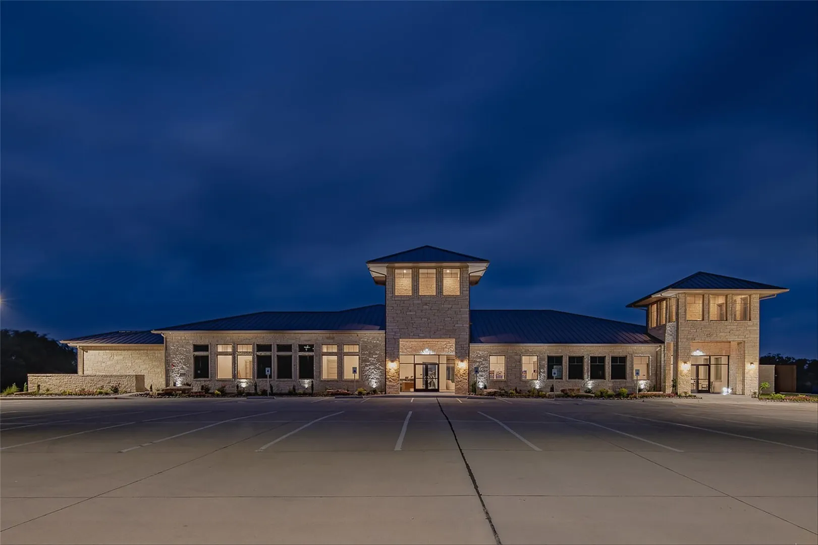 Clubhouse.Jpeg