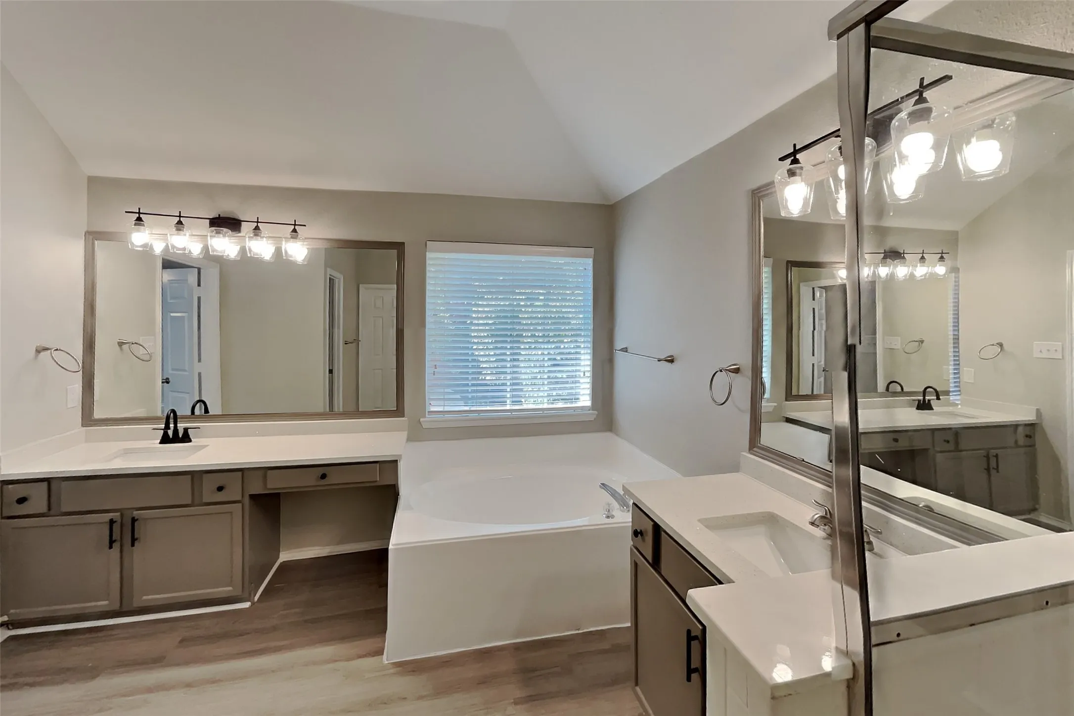 Single Family Residence For Rent in Denton County , 3116 Fox Hollow Drive, Little Elm, Texas 75068, 3 Bedroom, 2 Bathroom, 2 Garage spaces, 1,808 Sqft, built in 2002, mls#21391694, Real Estate Agent in Little Elm, Homes For Rent in Denton county, Homes For Rent in Little Elm, Realtor in Little Elm Texas, Real Estate Brokerage Independent Realty Texas, Luminita Cordes Realtor