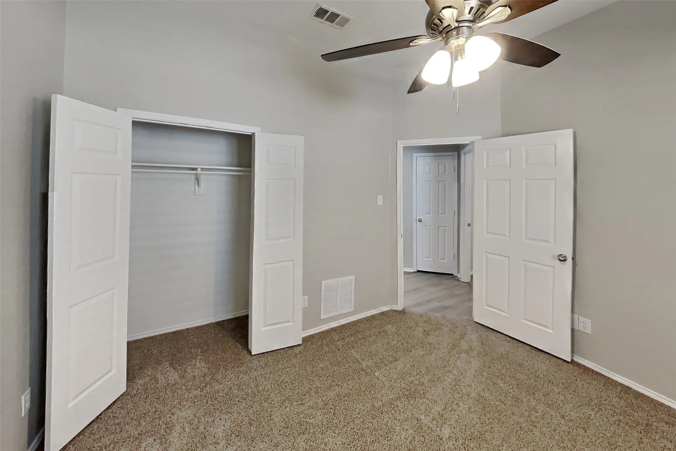 Single Family Residence For Rent in Denton County , 3116 Fox Hollow Drive, Little Elm, Texas 75068, 3 Bedroom, 2 Bathroom, 2 Garage spaces, 1,808 Sqft, built in 2002, mls#21391694, Real Estate Agent in Little Elm, Homes For Rent in Denton county, Homes For Rent in Little Elm, Realtor in Little Elm Texas, Real Estate Brokerage Independent Realty Texas, Luminita Cordes Realtor