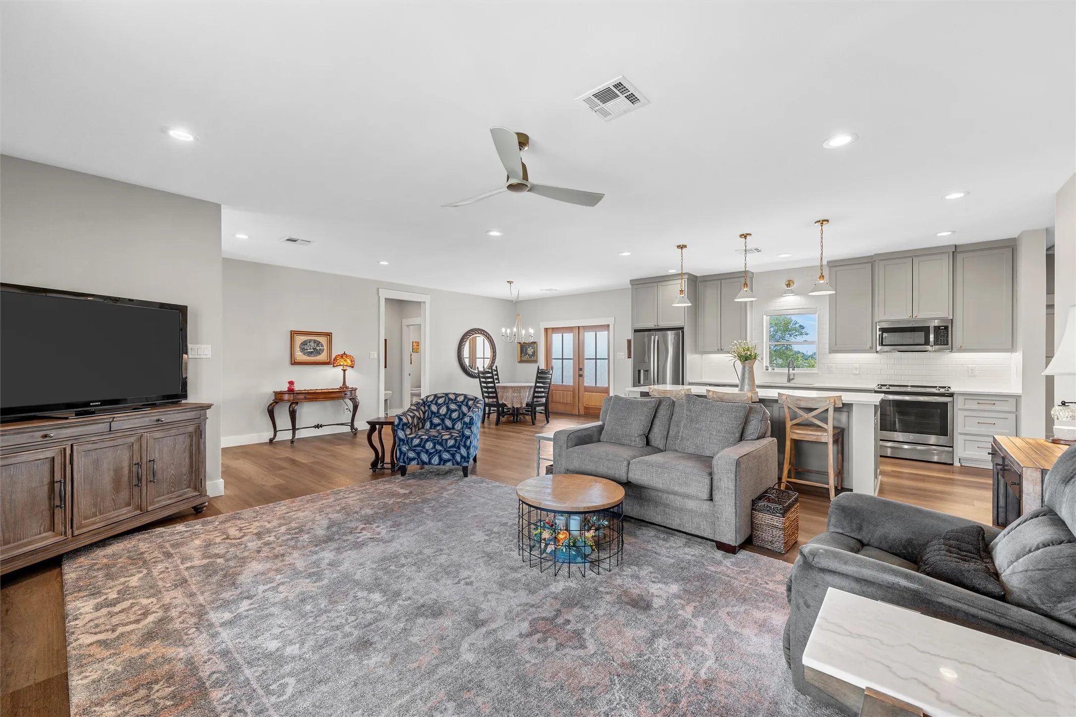 Single Family Residence For Sale in Mc Lennan County , 15 Pareya Circle, West, Texas 76691, 2 Bedroom, 2 Bathroom, 2 Garage spaces, 1,964 Sqft, built in 2023, mls#21391690, Real Estate Agent in West, Homes For Sale in Mc Lennan county, Homes For Sale in West, Realtor in West Texas, Real Estate Brokerage Independent Realty Texas, Luminita Cordes Realtor