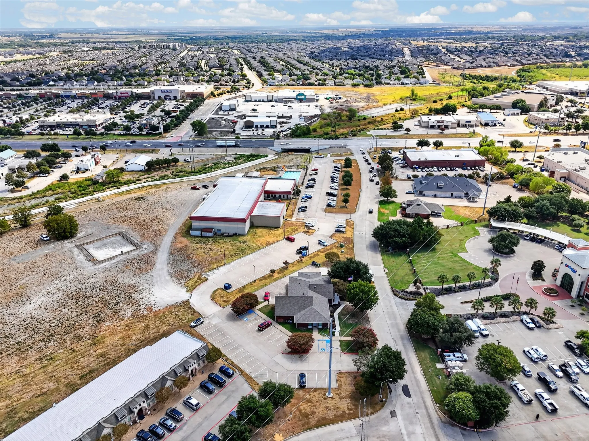 Office For Sale in Ellis County , 102 Ymca Drive, Waxahachie, Texas 75165, 0, 0, Garage spaces, 4,472 Sqft, built in 1986, mls#21391275, Real Estate Agent in Waxahachie, Homes For Sale in Ellis county, Homes For Sale in Waxahachie, Realtor in Waxahachie Texas, Real Estate Brokerage Independent Realty Texas, Luminita Cordes Realtor