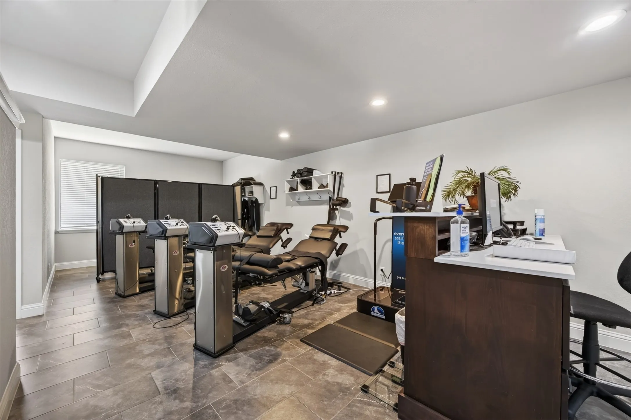 Office For Sale in Ellis County , 102 Ymca Drive, Waxahachie, Texas 75165, 0, 0, Garage spaces, 4,472 Sqft, built in 1986, mls#21391275, Real Estate Agent in Waxahachie, Homes For Sale in Ellis county, Homes For Sale in Waxahachie, Realtor in Waxahachie Texas, Real Estate Brokerage Independent Realty Texas, Luminita Cordes Realtor