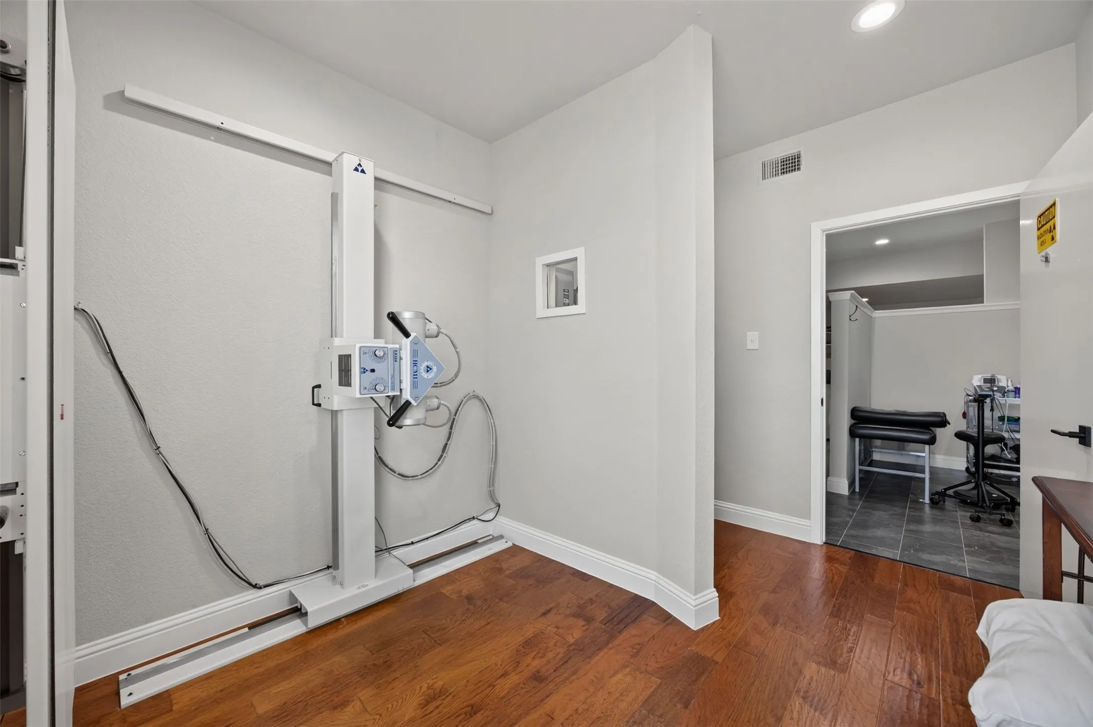 Office For Sale in Ellis County , 102 Ymca Drive, Waxahachie, Texas 75165, 0, 0, Garage spaces, 4,472 Sqft, built in 1986, mls#21391275, Real Estate Agent in Waxahachie, Homes For Sale in Ellis county, Homes For Sale in Waxahachie, Realtor in Waxahachie Texas, Real Estate Brokerage Independent Realty Texas, Luminita Cordes Realtor