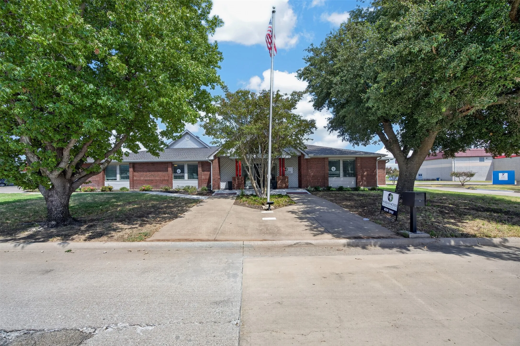 Office For Sale in Ellis County , 102 Ymca Drive, Waxahachie, Texas 75165, 0, 0, Garage spaces, 4,472 Sqft, built in 1986, mls#21391275, Real Estate Agent in Waxahachie, Homes For Sale in Ellis county, Homes For Sale in Waxahachie, Realtor in Waxahachie Texas, Real Estate Brokerage Independent Realty Texas, Luminita Cordes Realtor