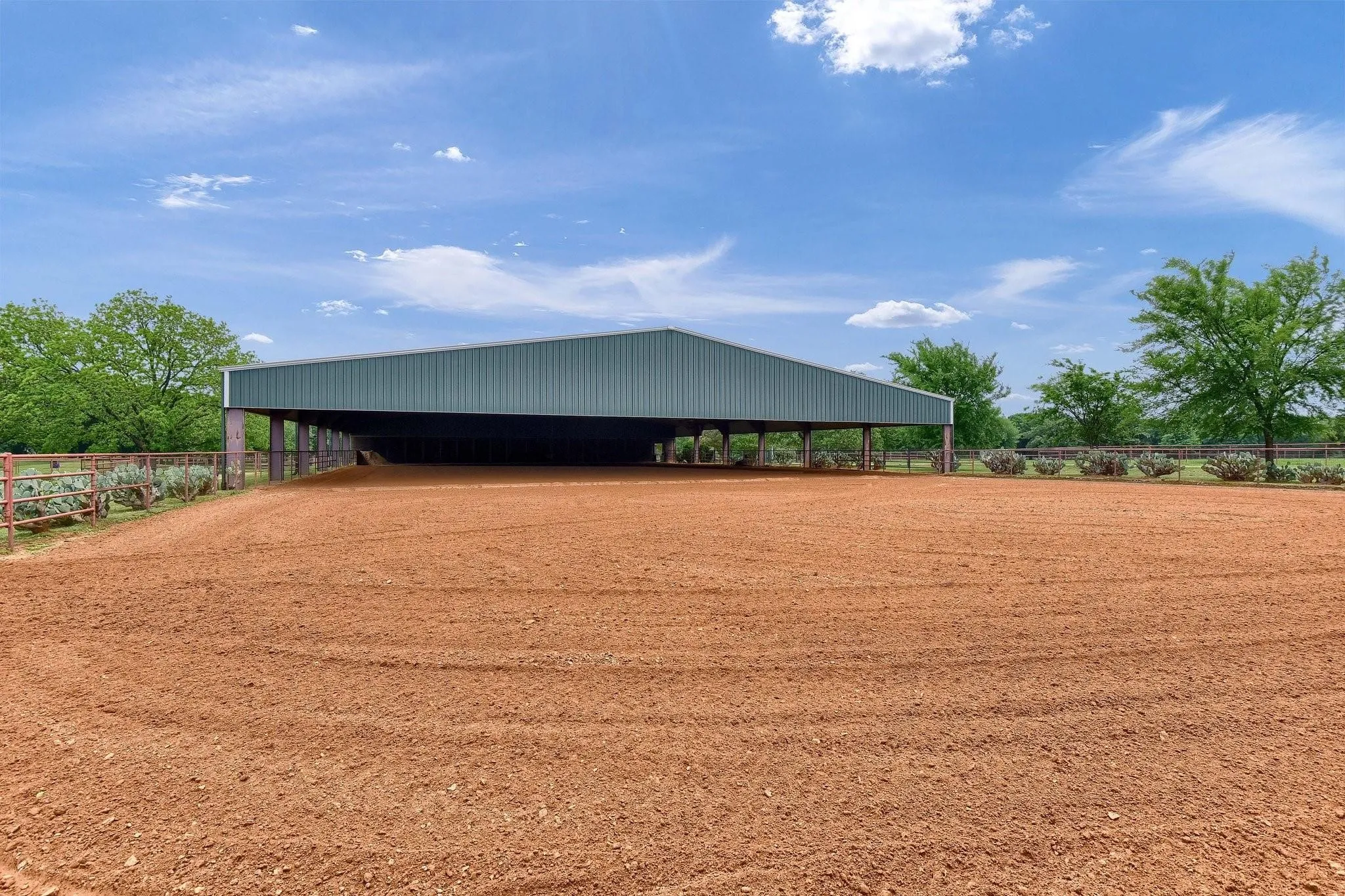 Farm For Rent in Denton County , 10898 Friendship Road, Pilot Point, Texas 76258, 2 Bedroom, 2 Bathroom, Garage spaces, 2,183 Sqft, built in 2001, mls#21379515, Real Estate Agent in Pilot Point, Homes For Rent in Denton county, Homes For Rent in Pilot Point, Realtor in Pilot Point Texas, Real Estate Brokerage Independent Realty Texas, Luminita Cordes Realtor