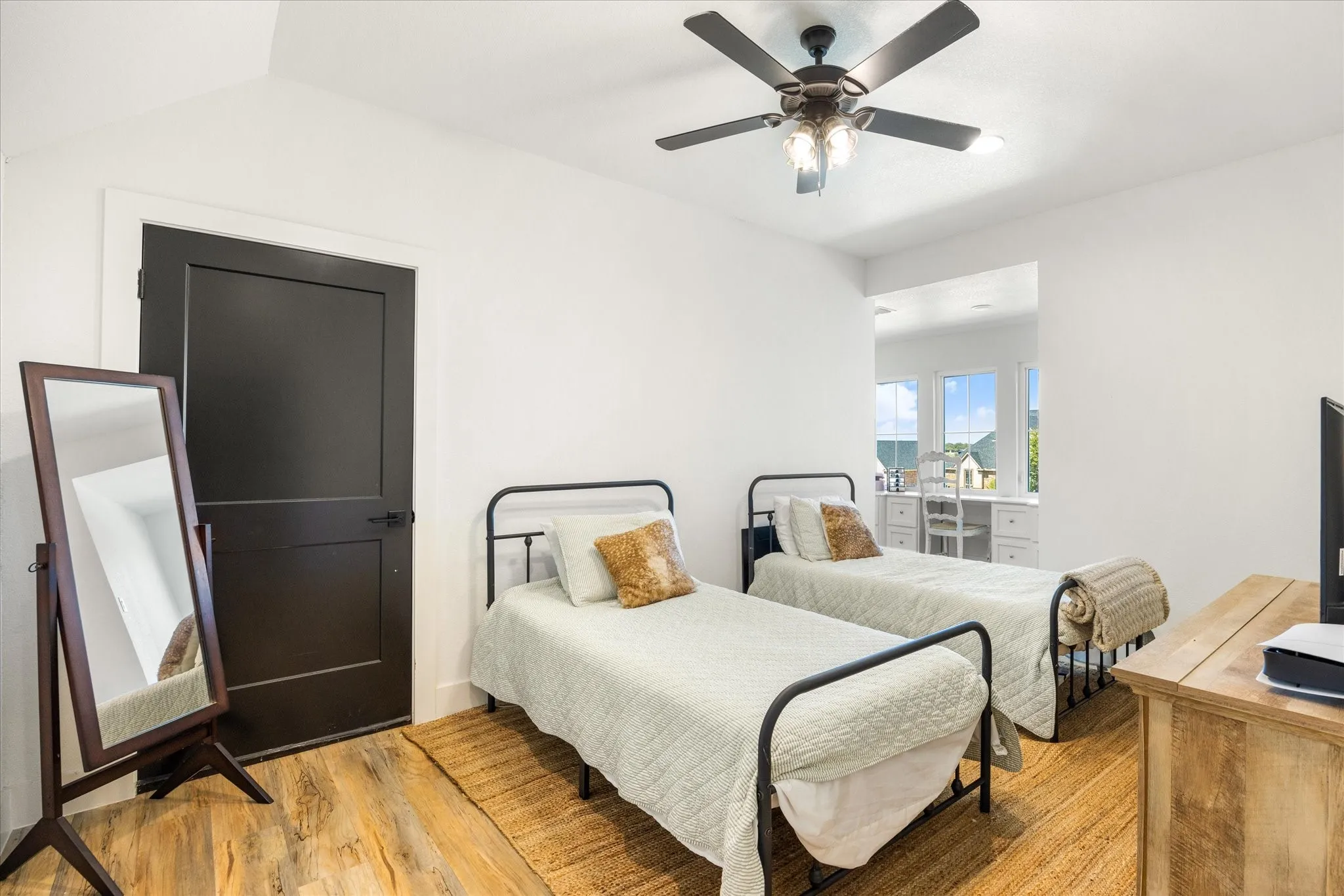 Single Family Residence For Sale in Parker County , 151 Tres Vistas Court, Cresson, Texas 76035, 4 Bedroom, 4 Bathroom, 3 Garage spaces, 3,110 Sqft, built in 2021, mls#21391418, Real Estate Agent in Cresson, Homes For Sale in Parker county, Homes For Sale in Cresson, Realtor in Cresson Texas, Real Estate Brokerage Independent Realty Texas, Luminita Cordes Realtor