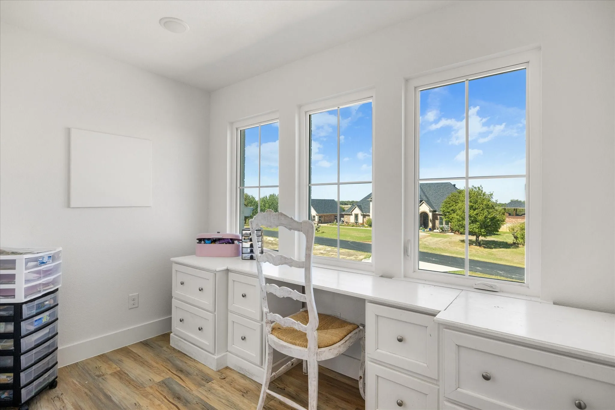 Single Family Residence For Sale in Parker County , 151 Tres Vistas Court, Cresson, Texas 76035, 4 Bedroom, 4 Bathroom, 3 Garage spaces, 3,110 Sqft, built in 2021, mls#21391418, Real Estate Agent in Cresson, Homes For Sale in Parker county, Homes For Sale in Cresson, Realtor in Cresson Texas, Real Estate Brokerage Independent Realty Texas, Luminita Cordes Realtor