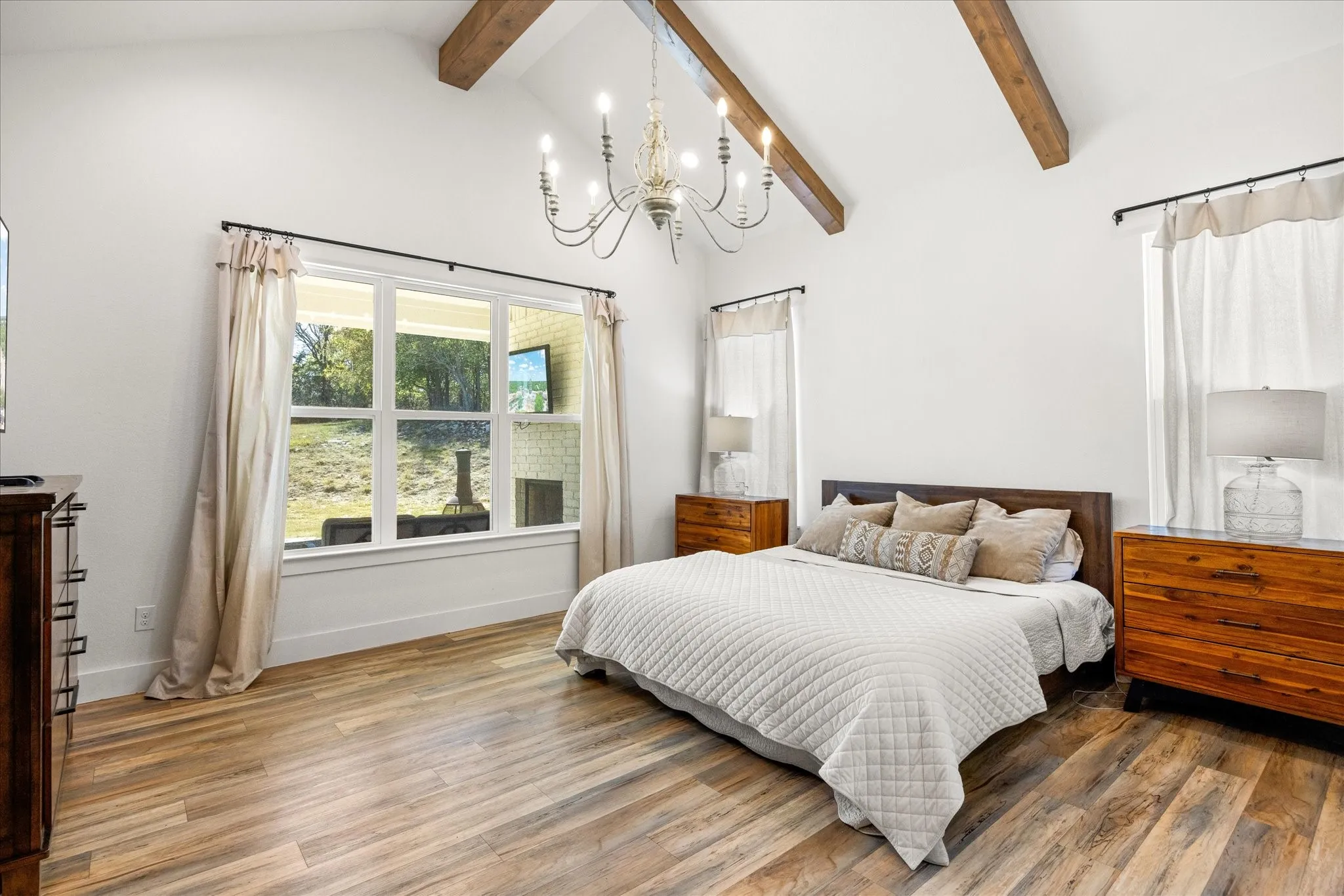 Single Family Residence For Sale in Parker County , 151 Tres Vistas Court, Cresson, Texas 76035, 4 Bedroom, 4 Bathroom, 3 Garage spaces, 3,110 Sqft, built in 2021, mls#21391418, Real Estate Agent in Cresson, Homes For Sale in Parker county, Homes For Sale in Cresson, Realtor in Cresson Texas, Real Estate Brokerage Independent Realty Texas, Luminita Cordes Realtor