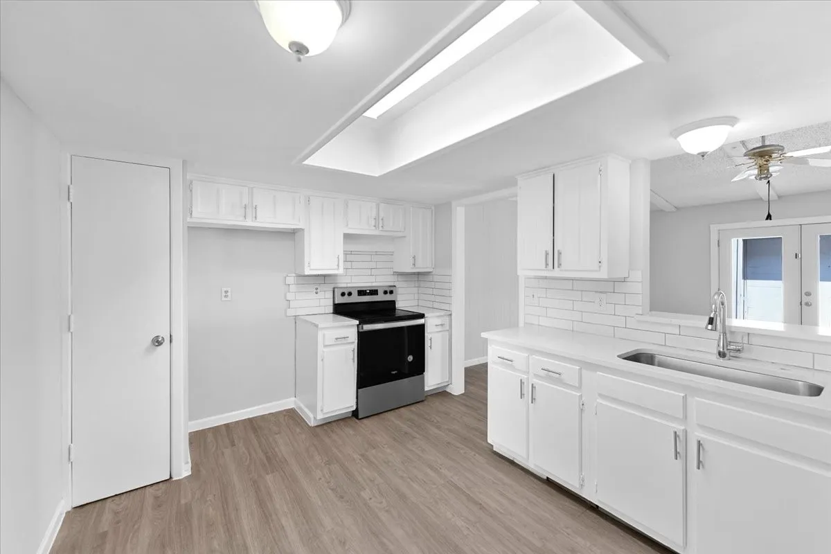 Single Family Residence For Rent in Collin County , 901 Wandering Way Drive, Allen, Texas 75002, 3 Bedroom, 2 Bathroom, Garage spaces, 1,128 Sqft, built in 1971, mls#21391469, Real Estate Agent in Allen, Homes For Rent in Collin county, Homes For Rent in Allen, Realtor in Allen Texas, Real Estate Brokerage Independent Realty Texas, Luminita Cordes Realtor