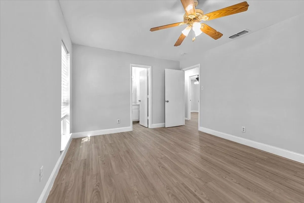 Single Family Residence For Rent in Collin County , 901 Wandering Way Drive, Allen, Texas 75002, 3 Bedroom, 2 Bathroom, Garage spaces, 1,128 Sqft, built in 1971, mls#21391469, Real Estate Agent in Allen, Homes For Rent in Collin county, Homes For Rent in Allen, Realtor in Allen Texas, Real Estate Brokerage Independent Realty Texas, Luminita Cordes Realtor