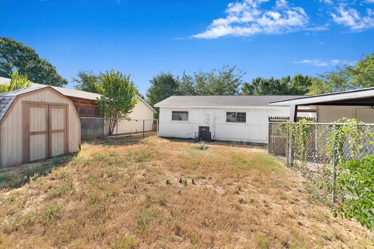 Single Family Residence For Rent in Collin County , 901 Wandering Way Drive, Allen, Texas 75002, 3 Bedroom, 2 Bathroom, Garage spaces, 1,128 Sqft, built in 1971, mls#21391469, Real Estate Agent in Allen, Homes For Rent in Collin county, Homes For Rent in Allen, Realtor in Allen Texas, Real Estate Brokerage Independent Realty Texas, Luminita Cordes Realtor