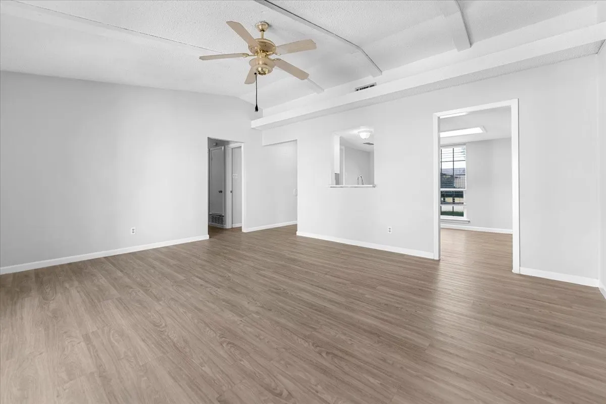 Single Family Residence For Rent in Collin County , 901 Wandering Way Drive, Allen, Texas 75002, 3 Bedroom, 2 Bathroom, Garage spaces, 1,128 Sqft, built in 1971, mls#21391469, Real Estate Agent in Allen, Homes For Rent in Collin county, Homes For Rent in Allen, Realtor in Allen Texas, Real Estate Brokerage Independent Realty Texas, Luminita Cordes Realtor