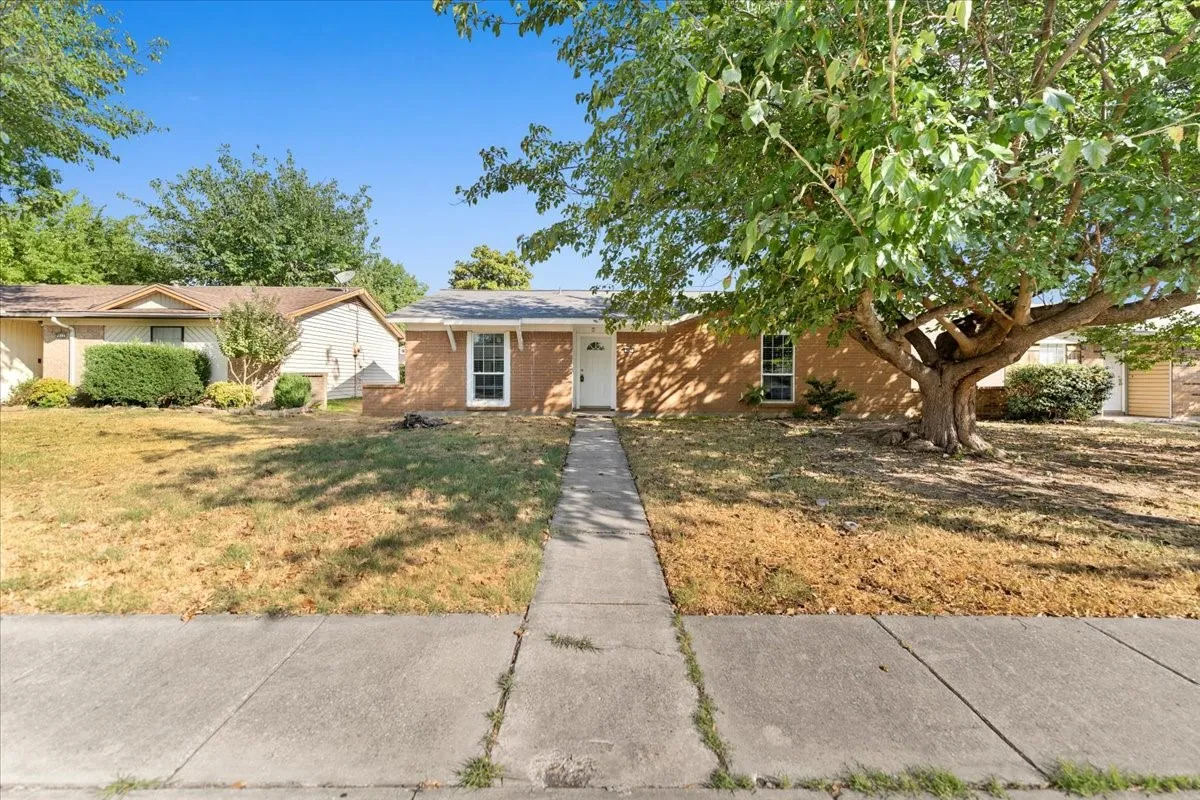 Single Family Residence For Rent