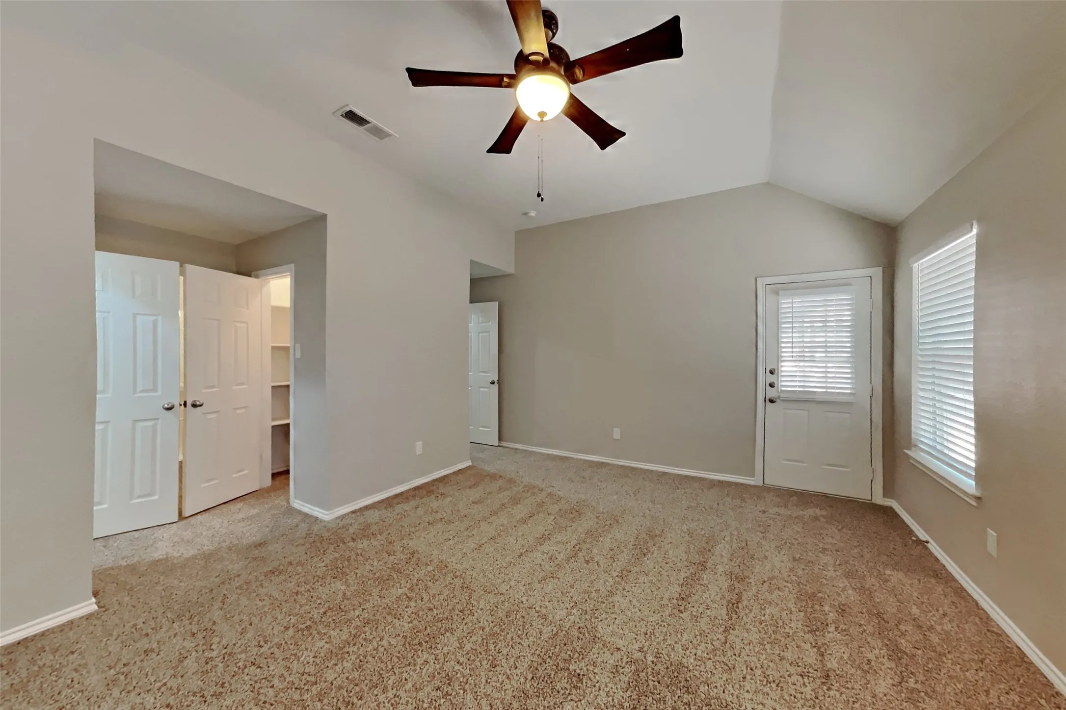 Single Family Residence For Rent in Tarrant County , 1121 Springwood Drive, Saginaw, Texas 76179, 3 Bedroom, 2 Bathroom, 2 Garage spaces, 2,149 Sqft, built in 1996, mls#21391710, Real Estate Agent in Saginaw, Homes For Rent in Tarrant county, Homes For Rent in Saginaw, Realtor in Saginaw Texas, Real Estate Brokerage Independent Realty Texas, Luminita Cordes Realtor