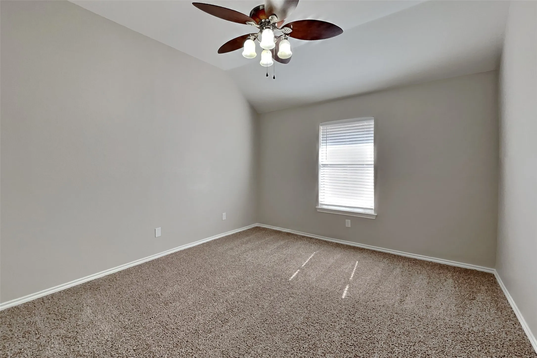 Single Family Residence For Rent in Tarrant County , 1121 Springwood Drive, Saginaw, Texas 76179, 3 Bedroom, 2 Bathroom, 2 Garage spaces, 2,149 Sqft, built in 1996, mls#21391710, Real Estate Agent in Saginaw, Homes For Rent in Tarrant county, Homes For Rent in Saginaw, Realtor in Saginaw Texas, Real Estate Brokerage Independent Realty Texas, Luminita Cordes Realtor