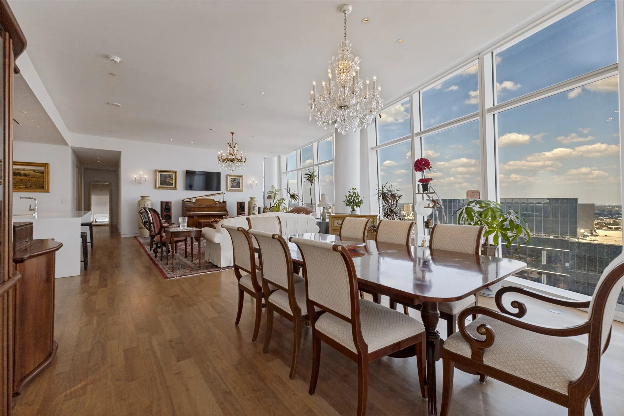 Condominium For Sale in Dallas County , 1918 Olive Street 2802, Dallas, Texas 75201, 3 Bedroom, 3 Bathroom, 2 Garage spaces, 3,013 Sqft, built in 2013, mls#21391714, Real Estate Agent in Dallas, Homes For Sale in Dallas county, Homes For Sale in Dallas, Realtor in Dallas Texas, Real Estate Brokerage Independent Realty Texas, Luminita Cordes Realtor