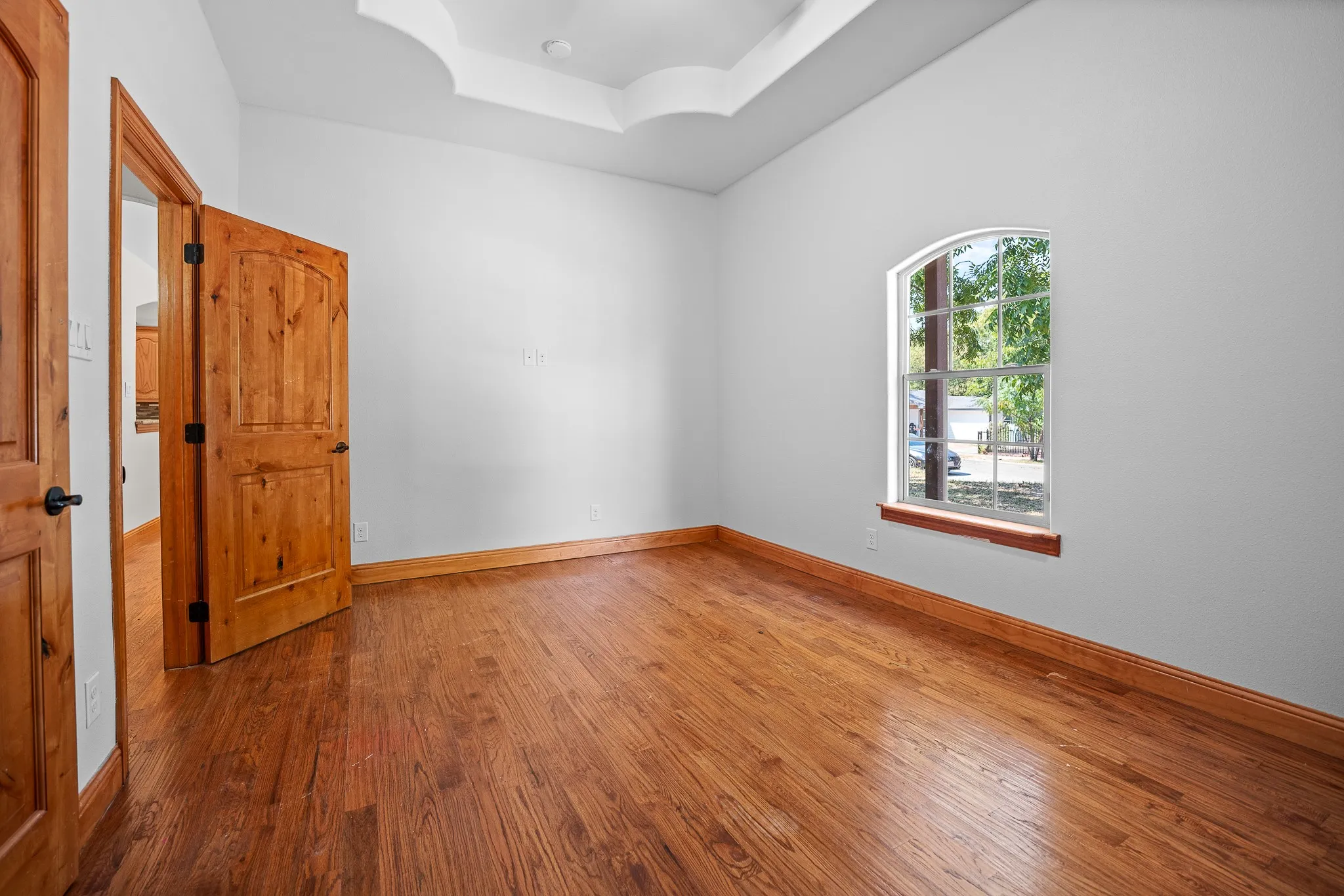 Single Family Residence For Sale in Tarrant County , 1201 S Sargent Street, Fort Worth, Texas 76105, 3 Bedroom, 2 Bathroom, Garage spaces, 1,554 Sqft, built in 2015, mls#21386590, Real Estate Agent in Fort Worth, Homes For Sale in Tarrant county, Homes For Sale in Fort Worth, Realtor in Fort Worth Texas, Real Estate Brokerage Independent Realty Texas, Luminita Cordes Realtor