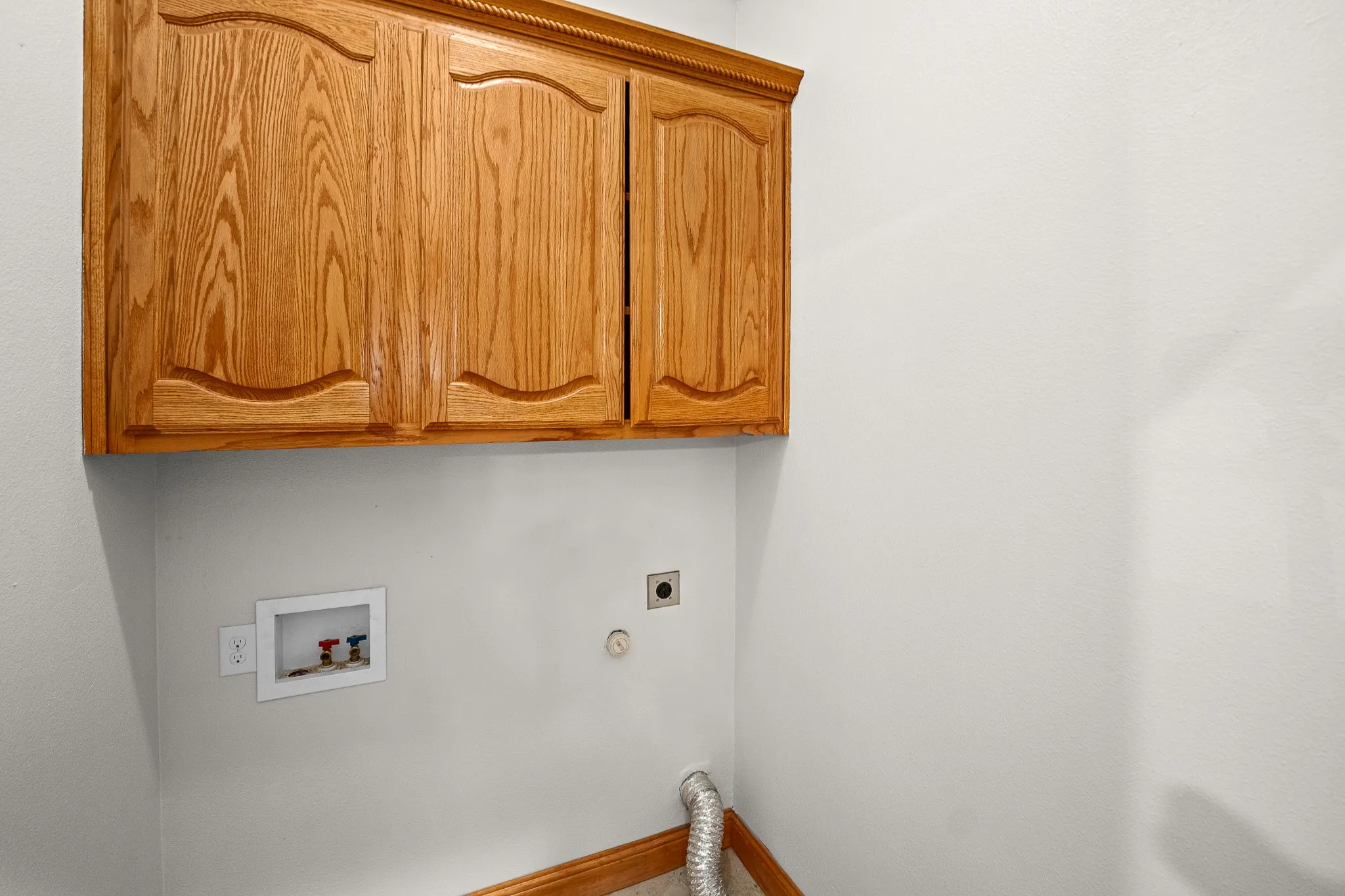 Single Family Residence For Sale in Tarrant County , 1201 S Sargent Street, Fort Worth, Texas 76105, 3 Bedroom, 2 Bathroom, Garage spaces, 1,554 Sqft, built in 2015, mls#21386590, Real Estate Agent in Fort Worth, Homes For Sale in Tarrant county, Homes For Sale in Fort Worth, Realtor in Fort Worth Texas, Real Estate Brokerage Independent Realty Texas, Luminita Cordes Realtor