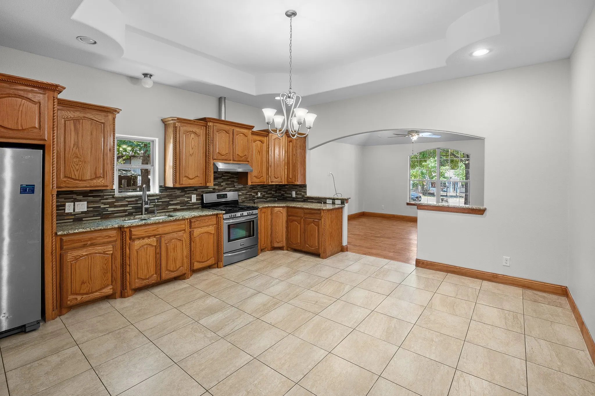 Single Family Residence For Sale in Tarrant County , 1201 S Sargent Street, Fort Worth, Texas 76105, 3 Bedroom, 2 Bathroom, Garage spaces, 1,554 Sqft, built in 2015, mls#21386590, Real Estate Agent in Fort Worth, Homes For Sale in Tarrant county, Homes For Sale in Fort Worth, Realtor in Fort Worth Texas, Real Estate Brokerage Independent Realty Texas, Luminita Cordes Realtor