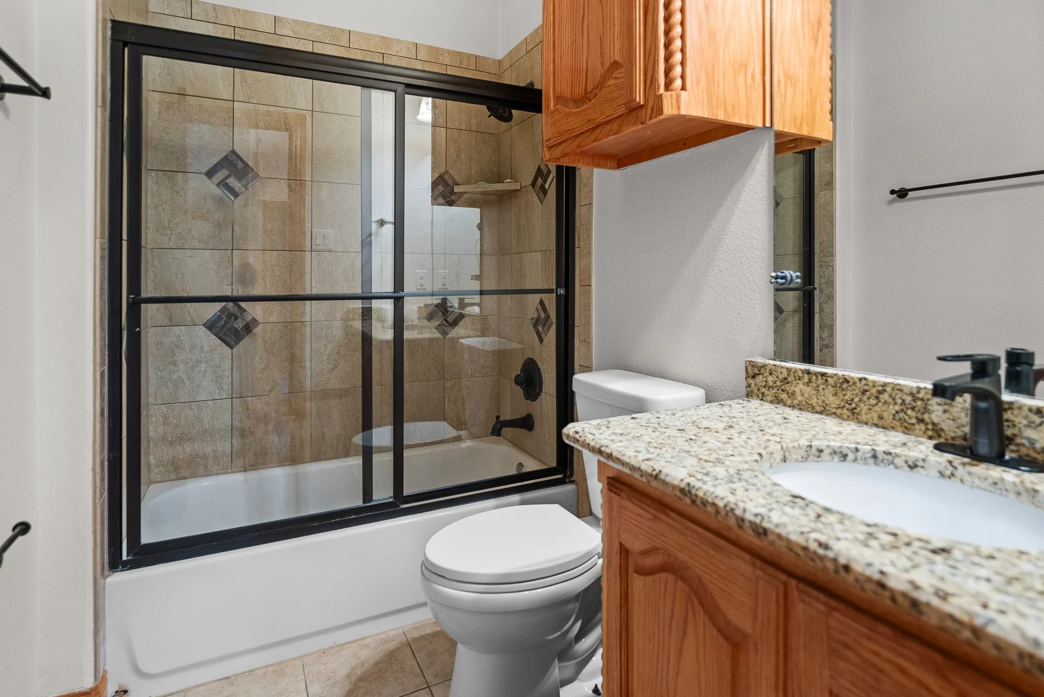 Single Family Residence For Sale in Tarrant County , 1201 S Sargent Street, Fort Worth, Texas 76105, 3 Bedroom, 2 Bathroom, Garage spaces, 1,554 Sqft, built in 2015, mls#21386590, Real Estate Agent in Fort Worth, Homes For Sale in Tarrant county, Homes For Sale in Fort Worth, Realtor in Fort Worth Texas, Real Estate Brokerage Independent Realty Texas, Luminita Cordes Realtor